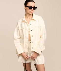 Jaqueta Oversized Jeans com Detalhes de Puídos