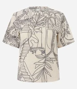 Blusa Texturizada com Estampa de Escadaria e Folhagens