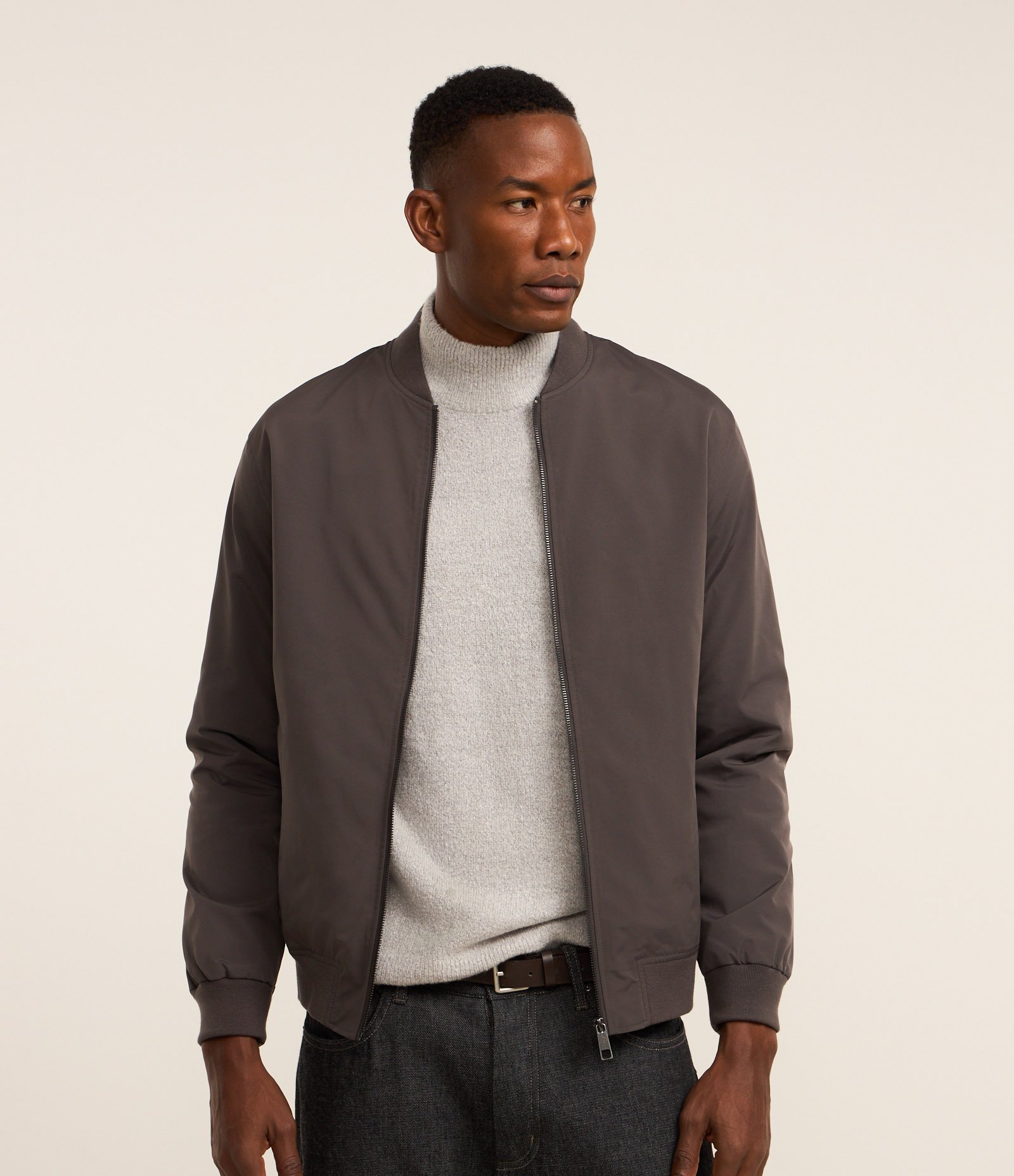 Jaqueta Bomber em Alfaiataria Cinza 1