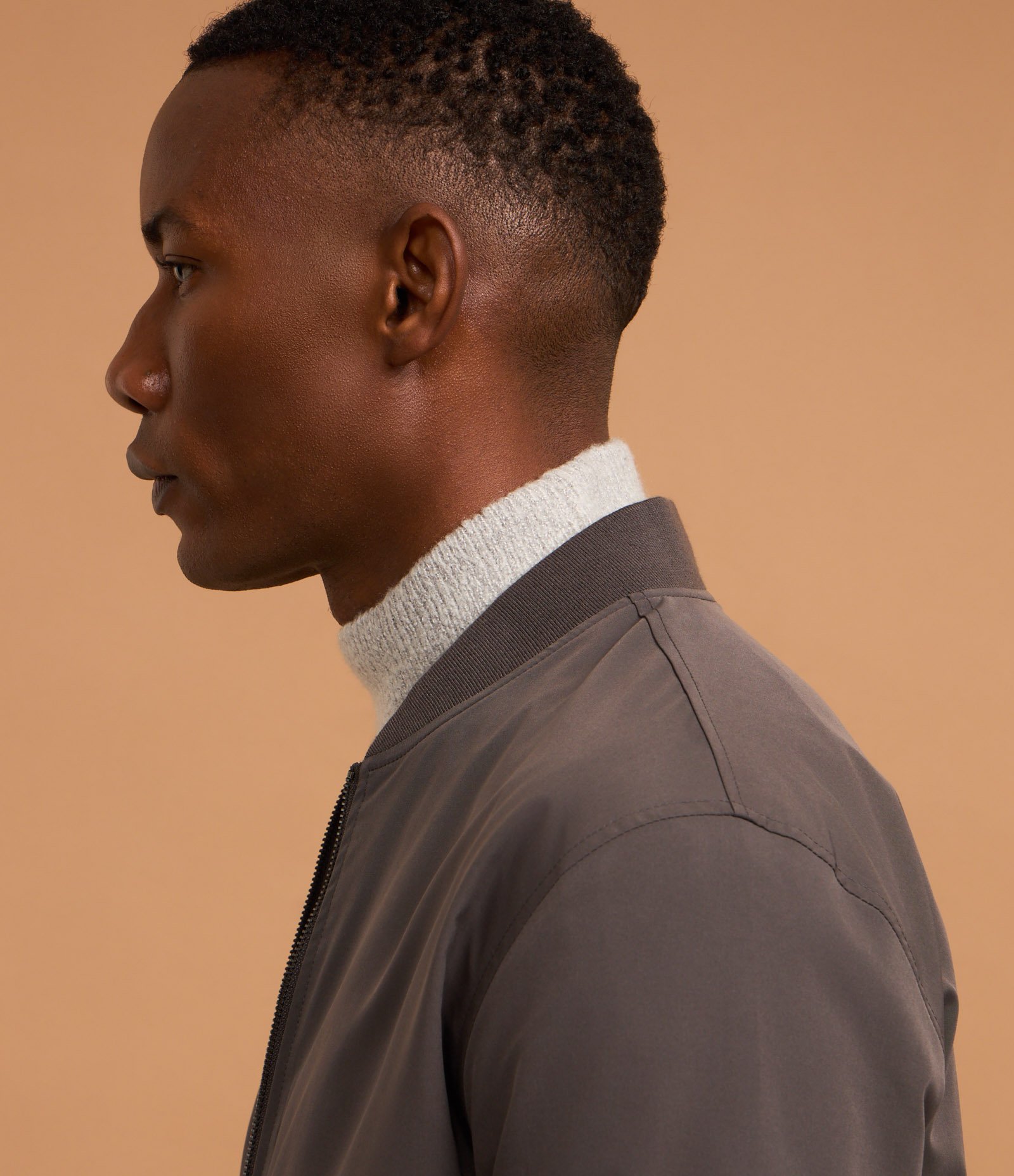 Jaqueta Bomber em Alfaiataria Cinza 7