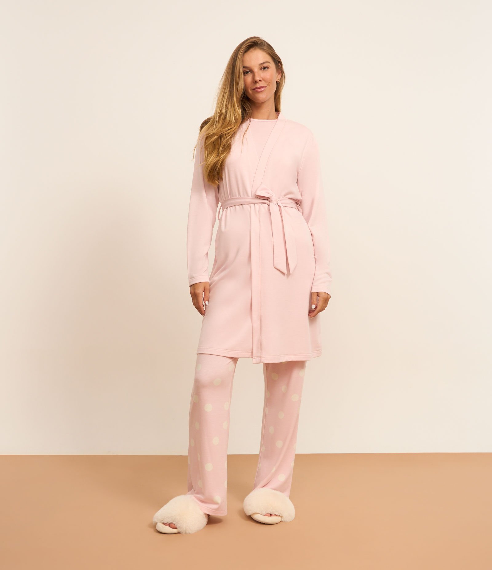 Robe Longo em Plush com Detalhes de Cetim Rosa 2