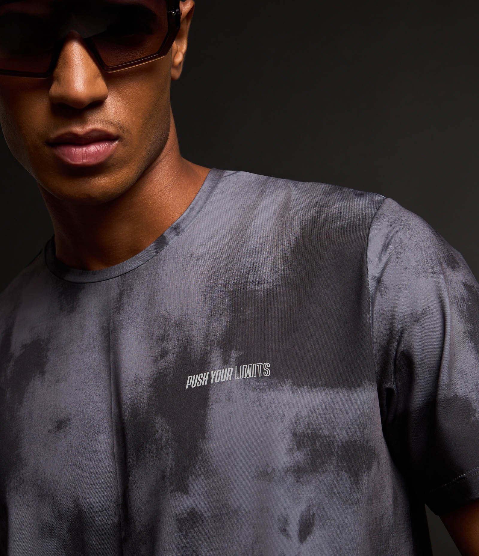 Camiseta T-shirt Esportiva em Tecnologia Dry com Estampa Manchada Preto 3