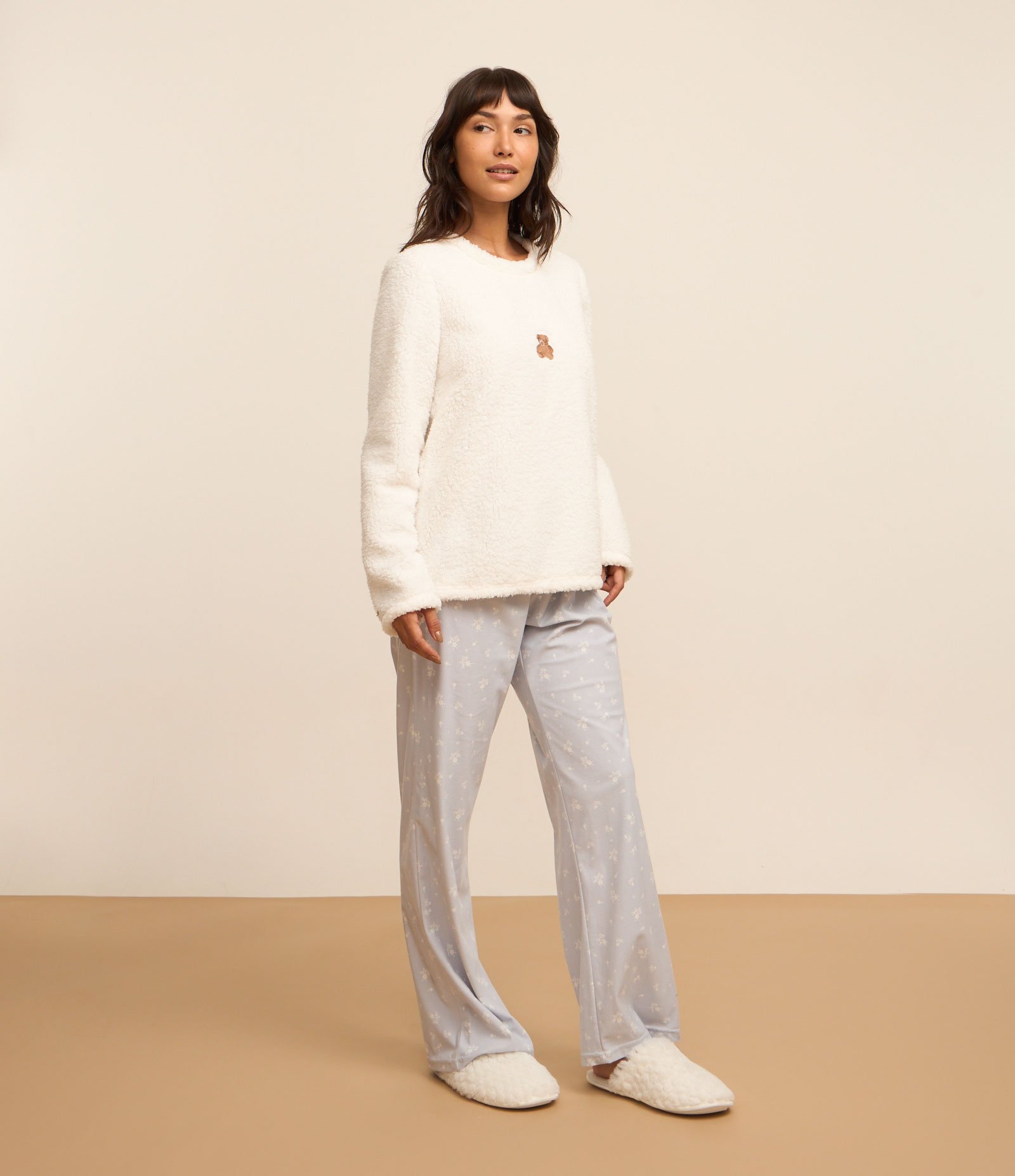 Pijama Longo em Sherpa com Estampa Smile Branco/Azul 2