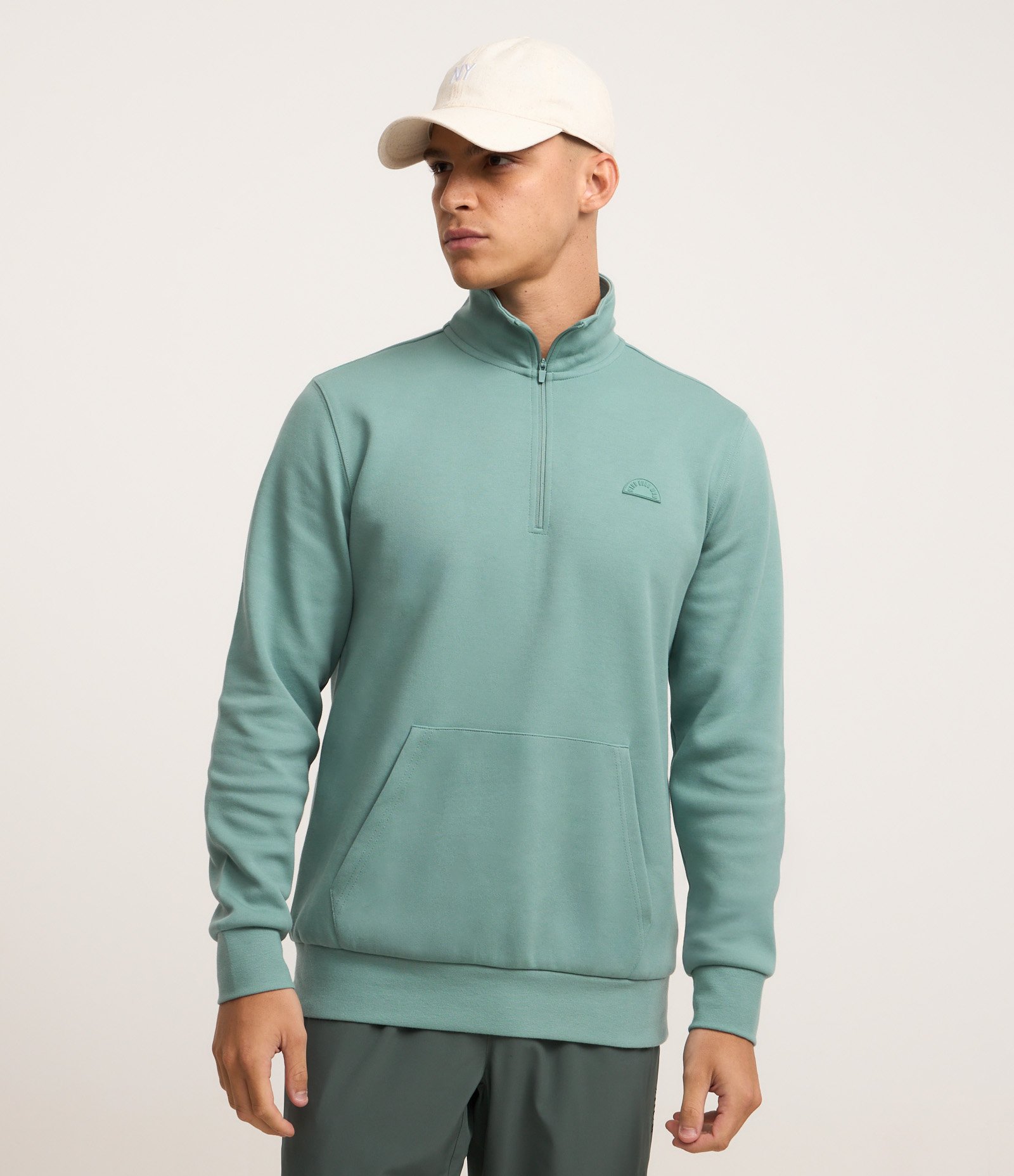 Blusão Esportivo Duplo em Algodão com Gola Alta Verde 1