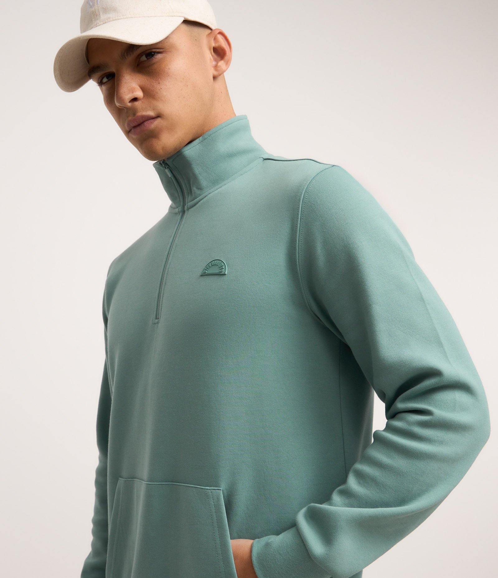 Blusão Esportivo Duplo em Algodão com Gola Alta Verde 3