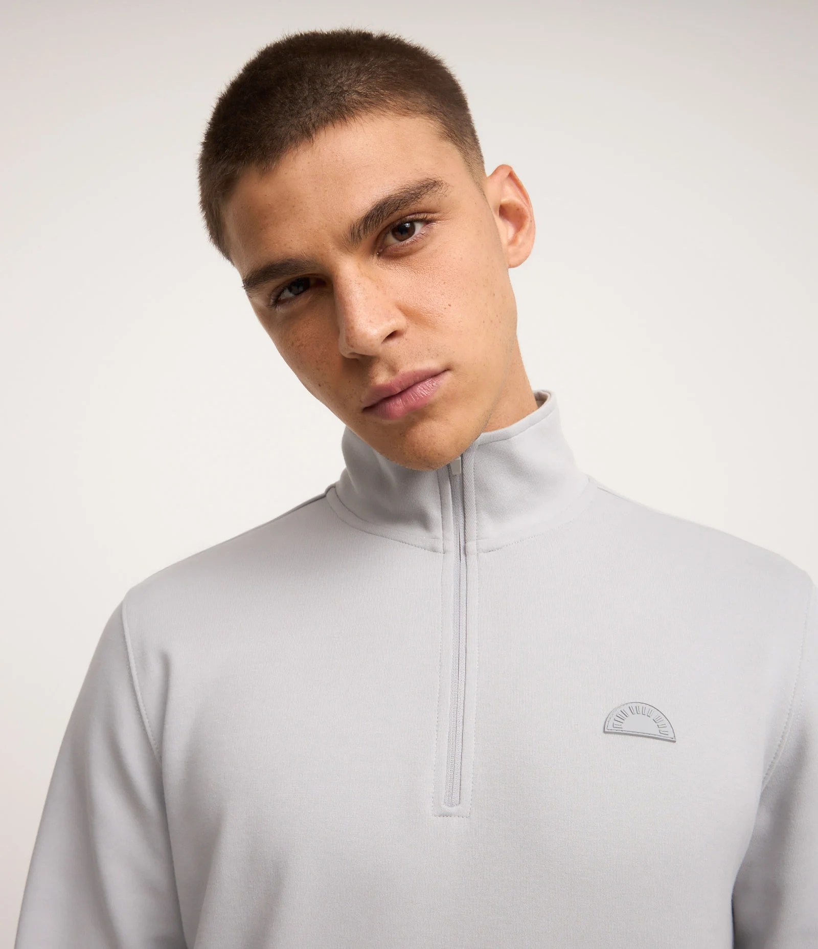 Blusão Esportivo Duplo em Algodão com Gola Alta Cinza 4