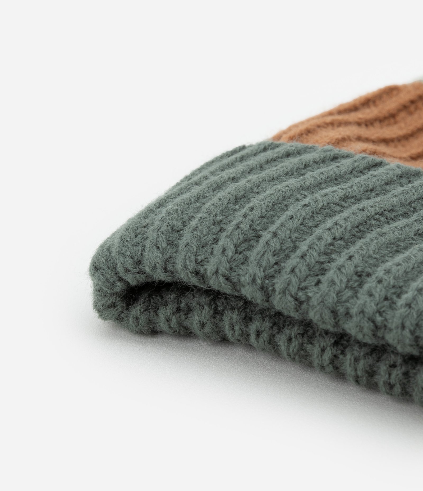 Gorro Infantil em Tricô com Bordado Montanhas - Tam Único Cinza/Marrom 3