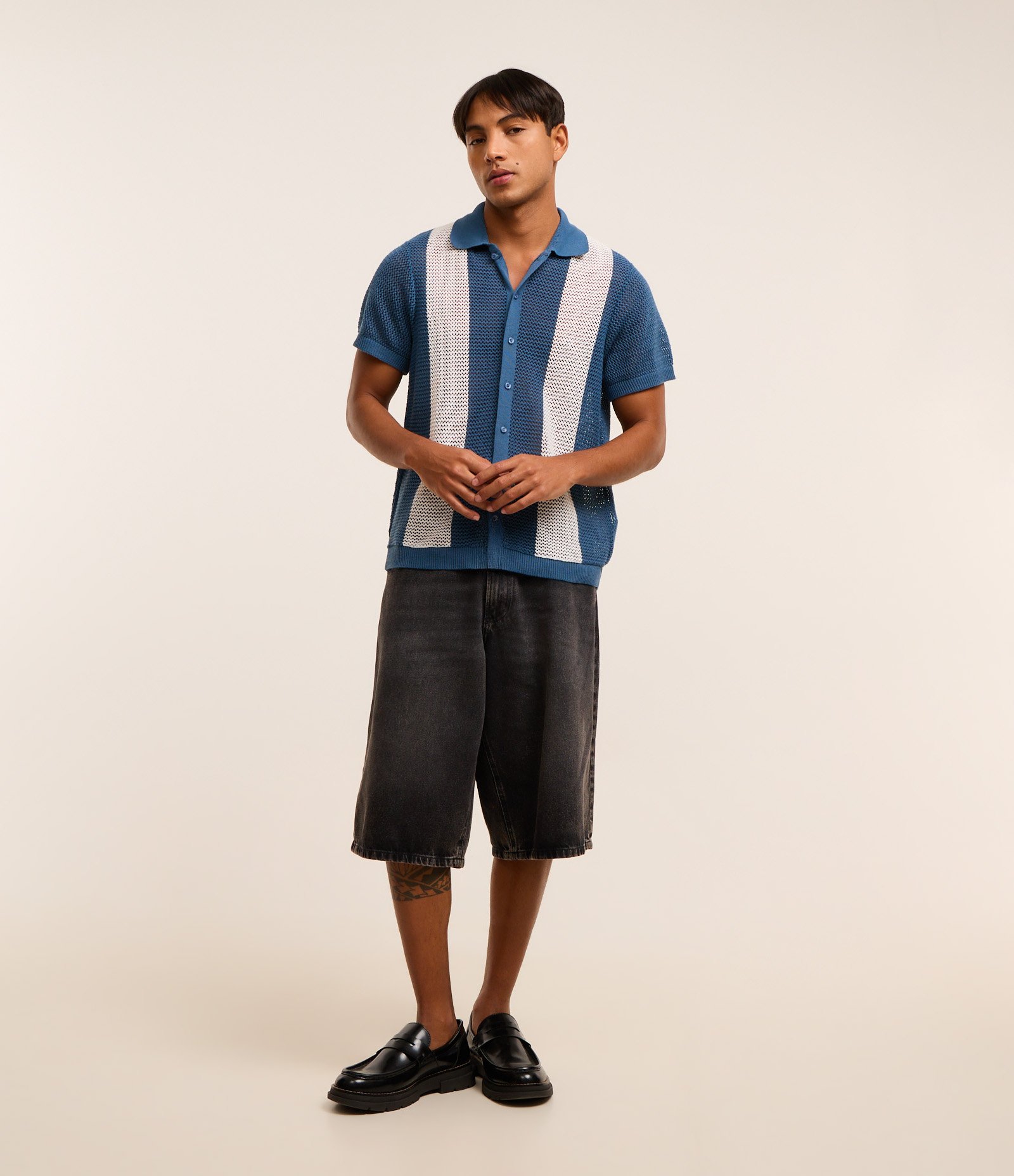 Camisa Comfort com Efeito em Tricô Listrada Azul/Branco 2