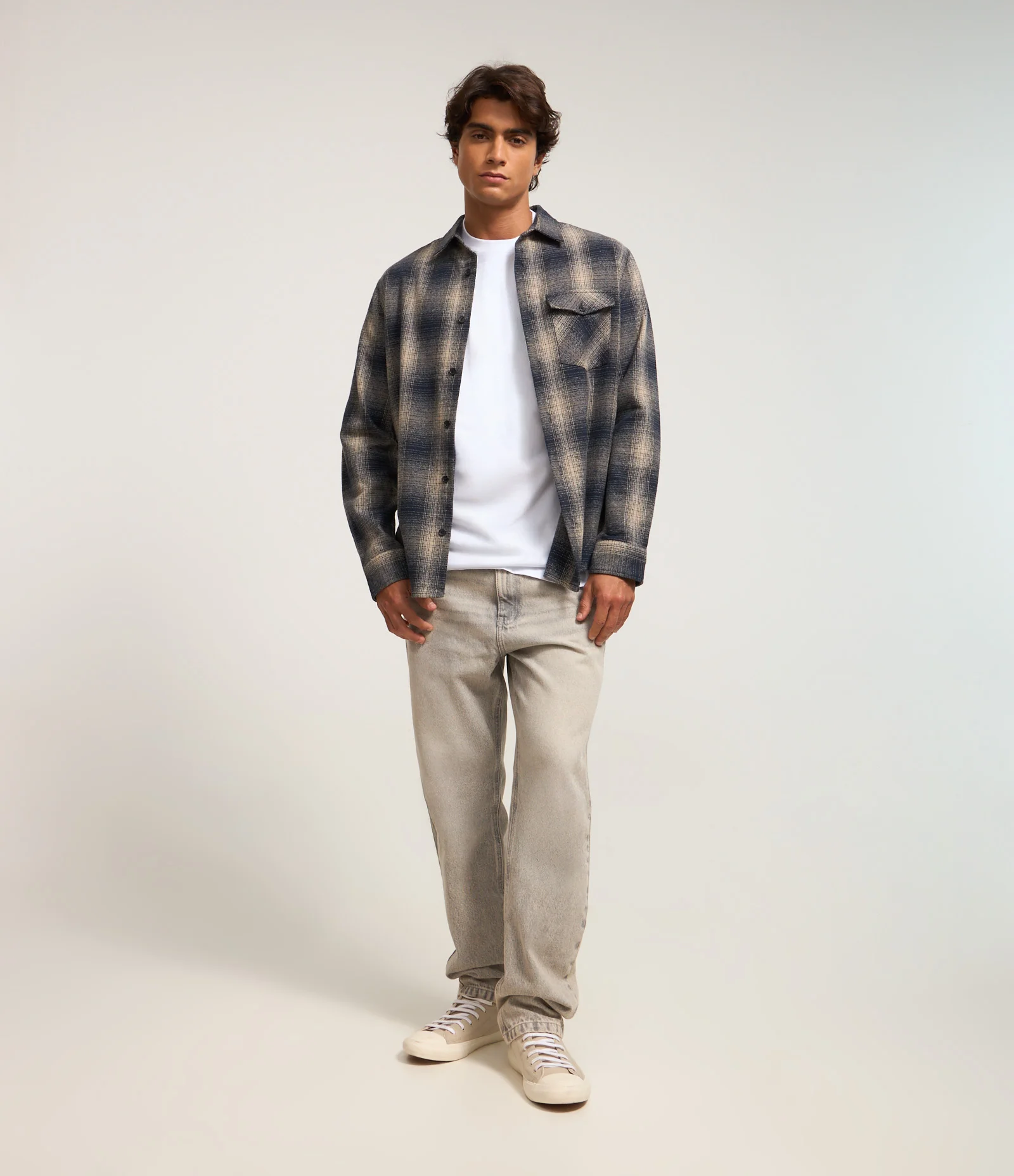 Camisa Comfort em Flanela com Bolso e Estampa Xadrez Azul 2