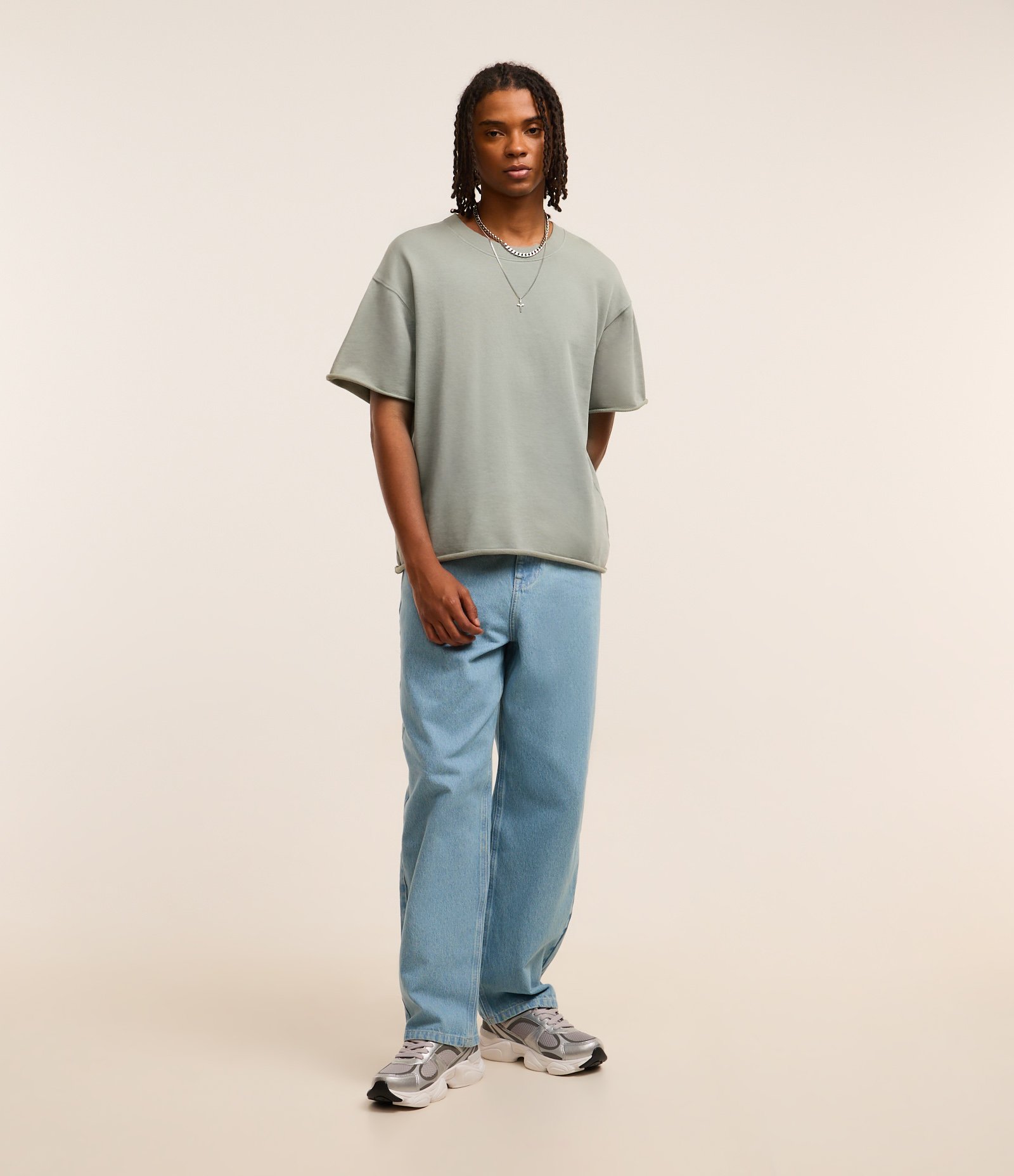 Camiseta Boxy em Moletinho com Barra Cortada a Fio Verde 2