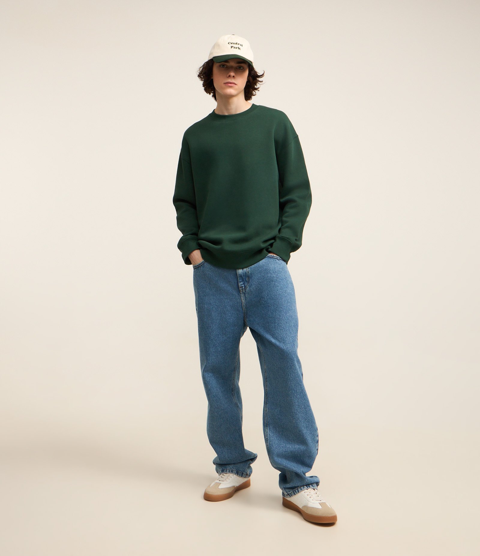 Casaco Relaxed Básico em Moletom Verde 2