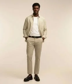 Calça Slim Sarjado Cropped Alfaiatada com Bolsos