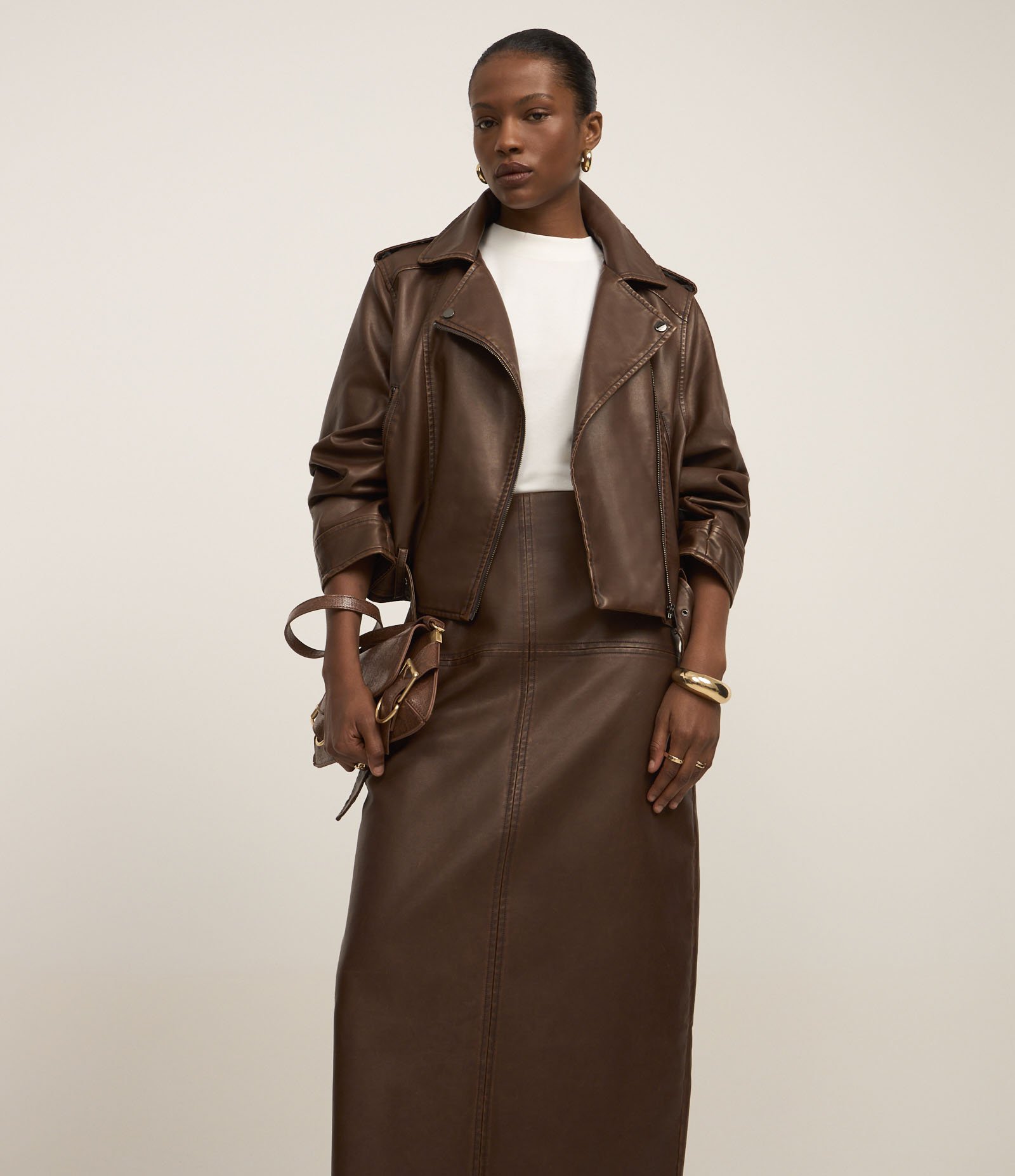 Saia Lápis Midi em PU com Zíper Frontal Marrom 6