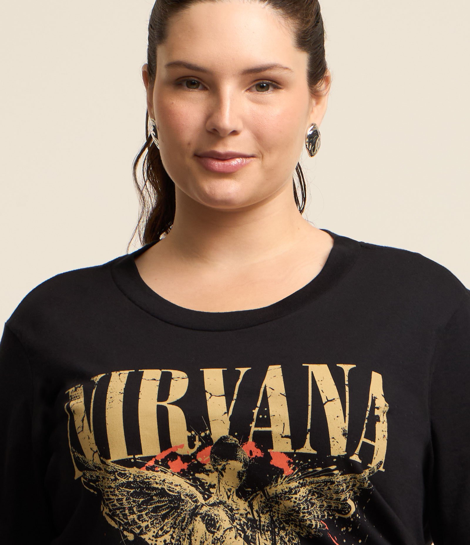 Camiseta Alongada com Estampa Nirvana Curve & Plus Size Preto 3