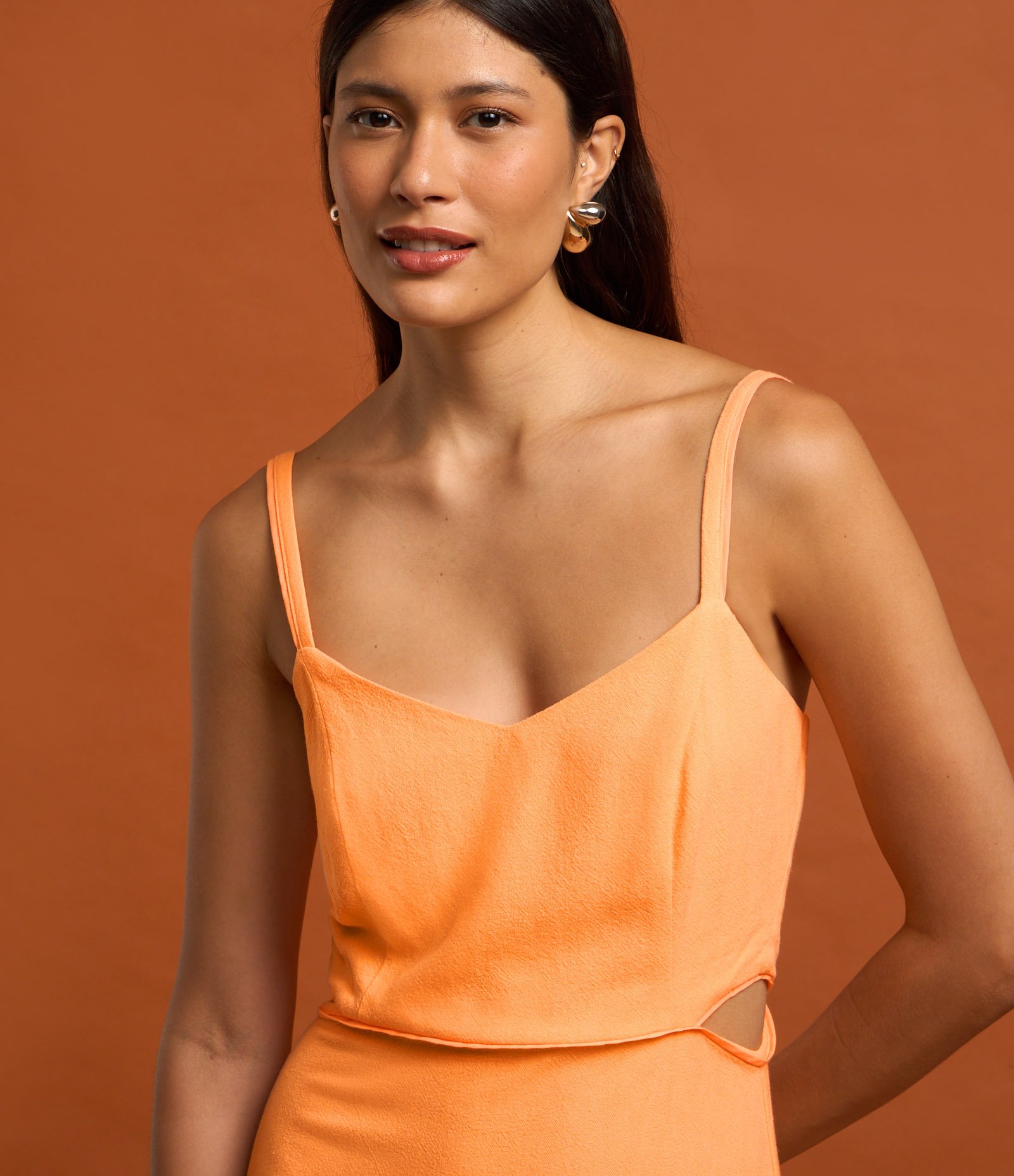 Vestido New Midi em Viscose e Linho e Recortes na Cintura Amarelo 5