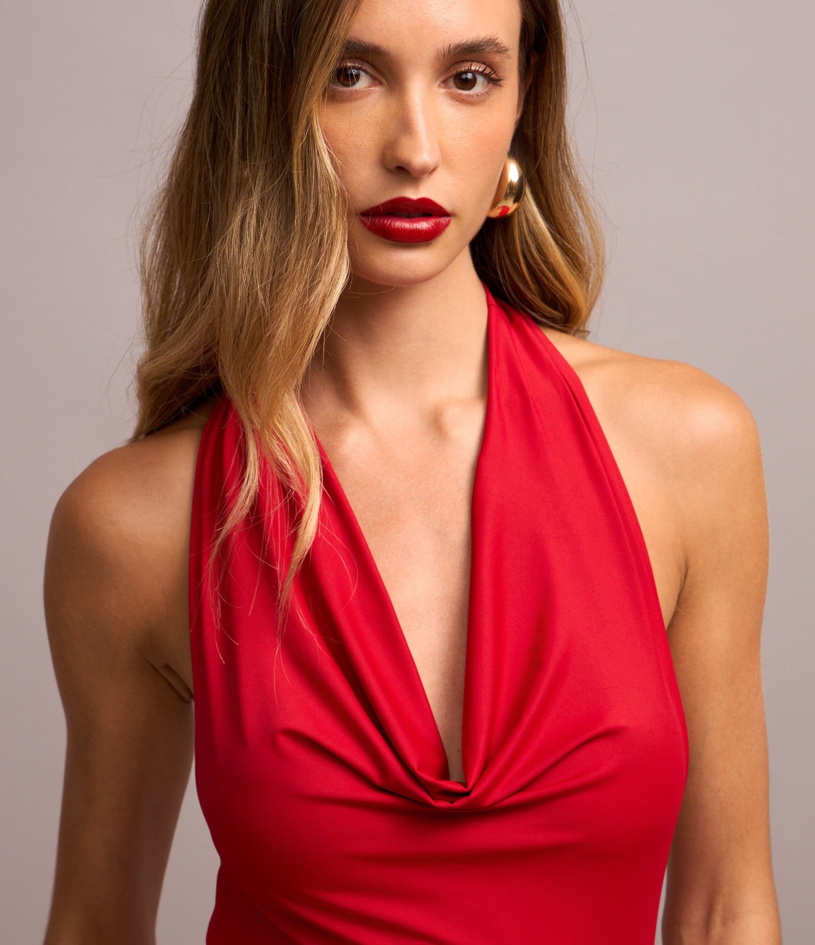 Vestido Midi em Poliamida com Decote Degagê Vermelho 3