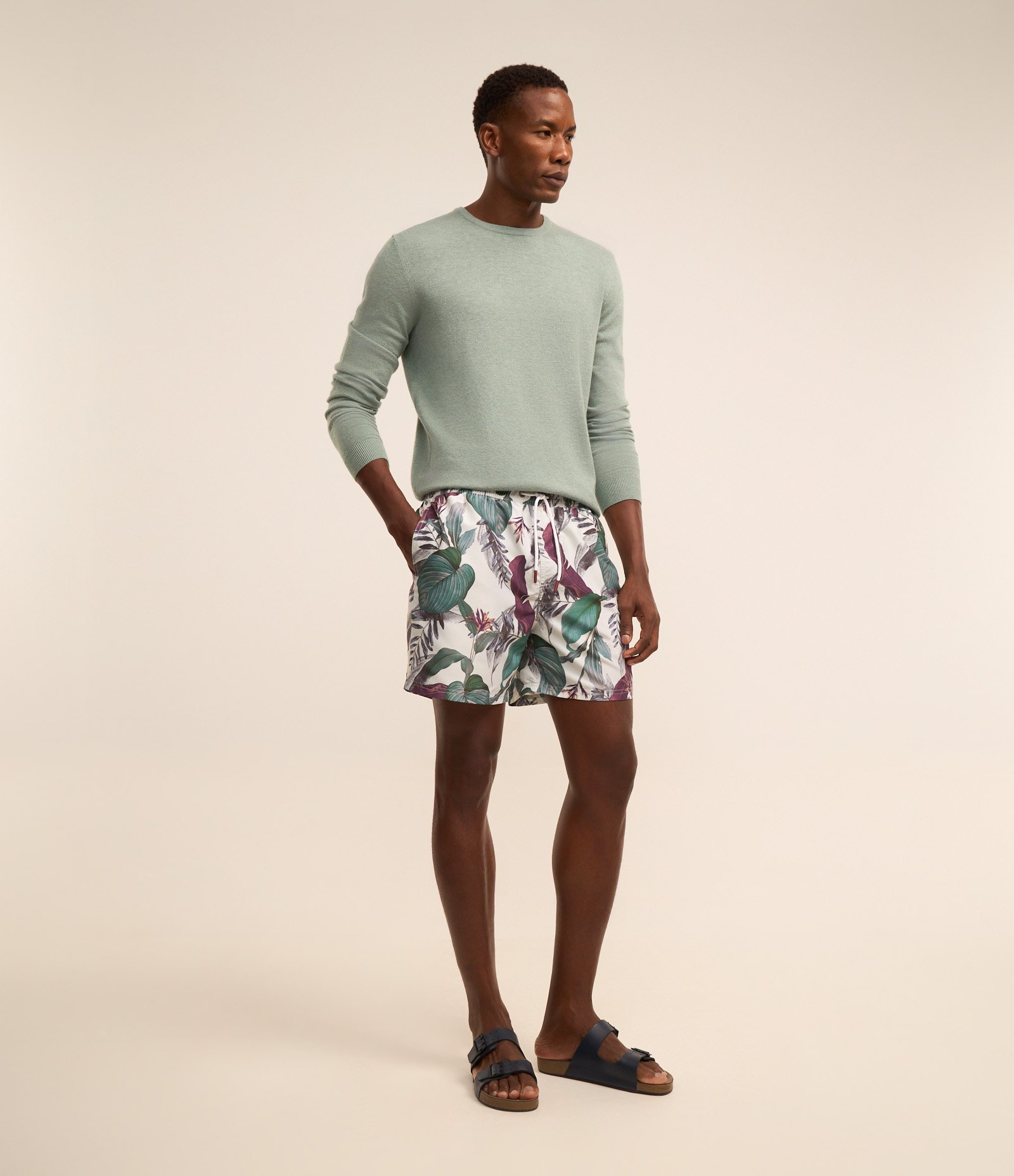 Bermuda em Microfibra  com Cós Elástico e Estampa Floral Branco/Verde/Roxo 1