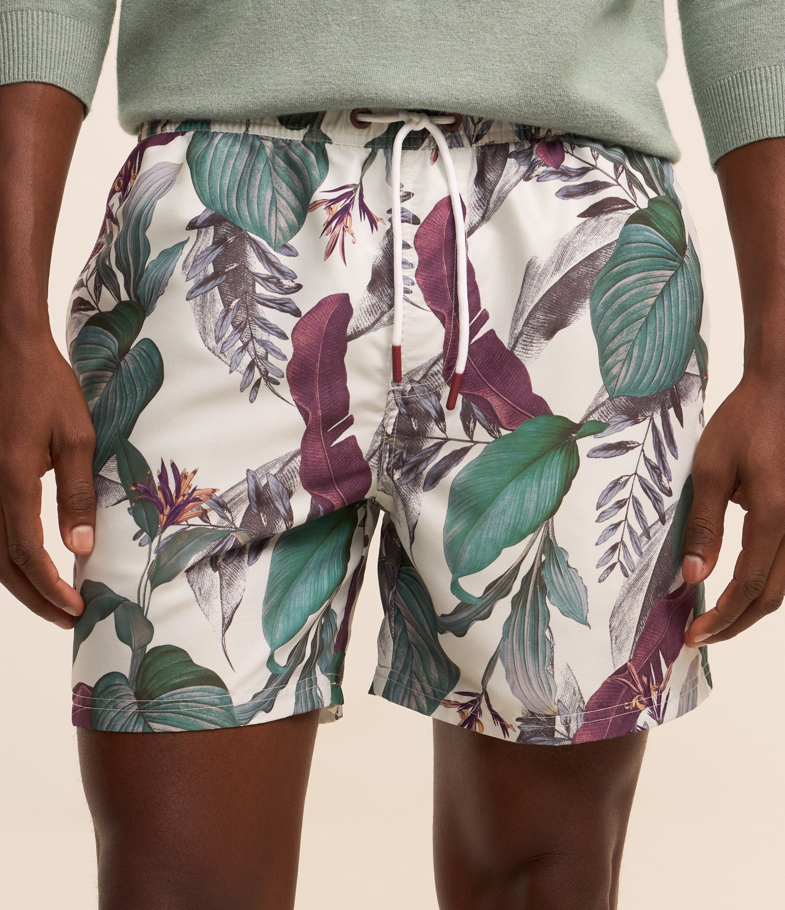 Bermuda em Microfibra  com Cós Elástico e Estampa Floral Branco/Verde/Roxo 2