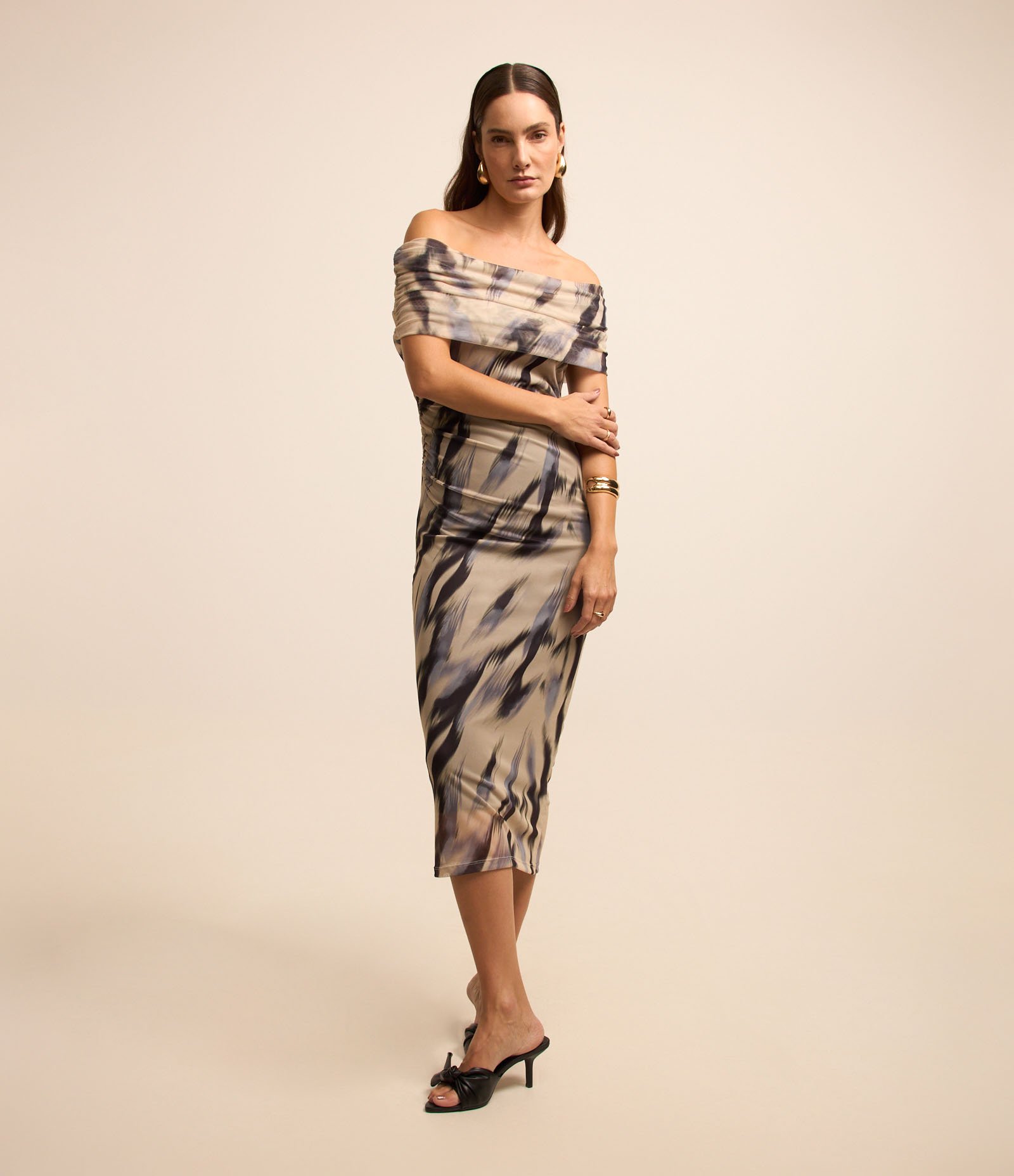 Vestido Midi em Tule Ombro a Ombro com Camada e  Animal Print Multicores 2