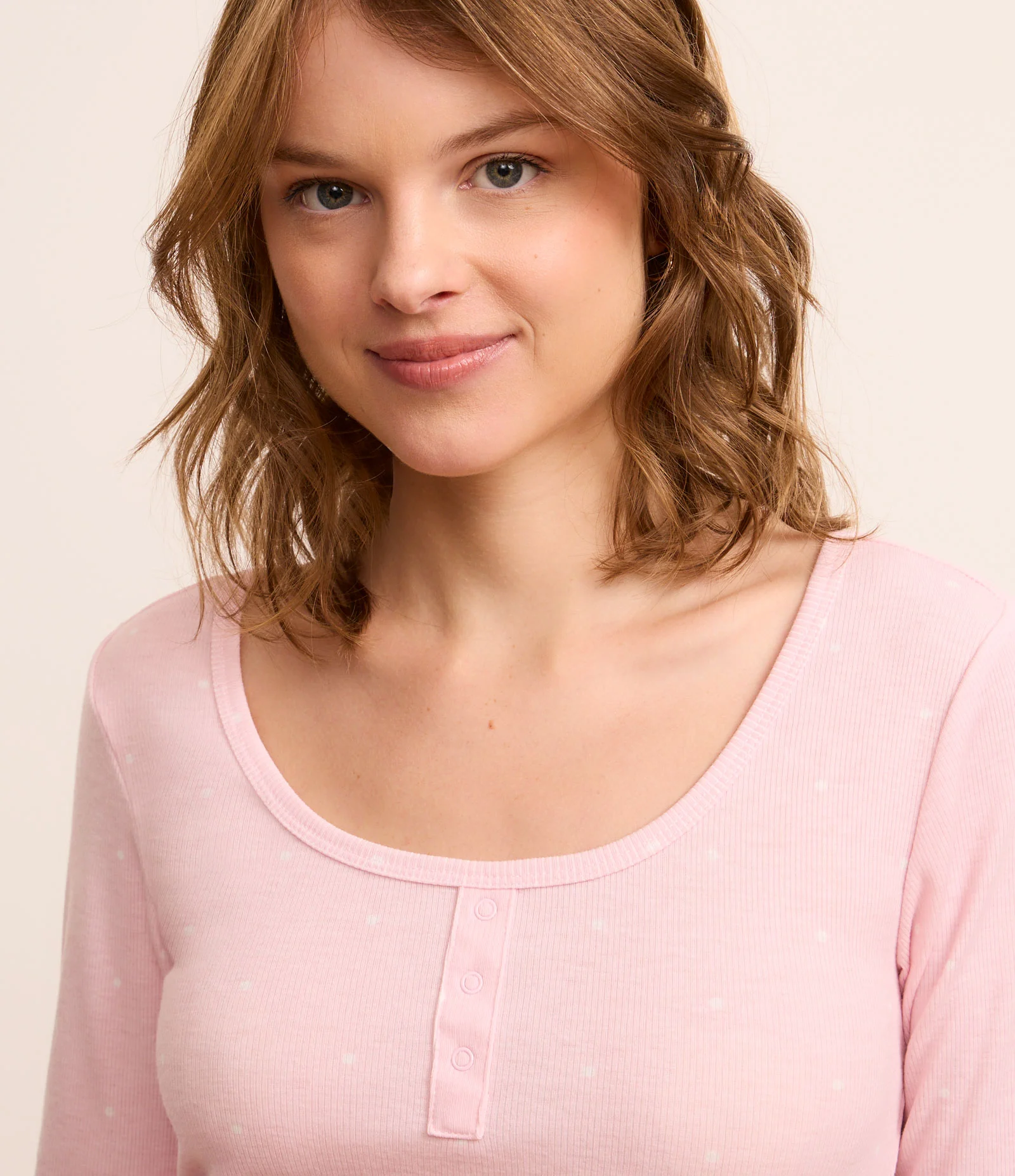 Pijama Longo em Ribana com Estampa Poá Rosa 2