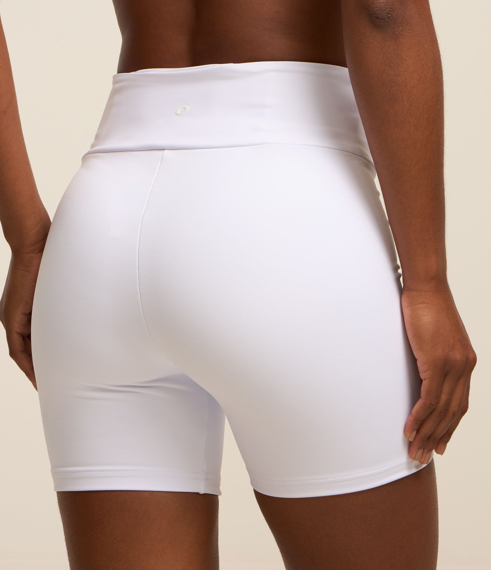 Bermuda Esportiva em Microfibra com Elástico no Cós Branco 3