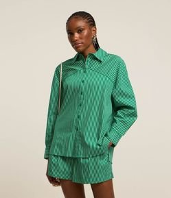 Camisa Oversized em Tricoline Listrada com Recorte nos Ombros