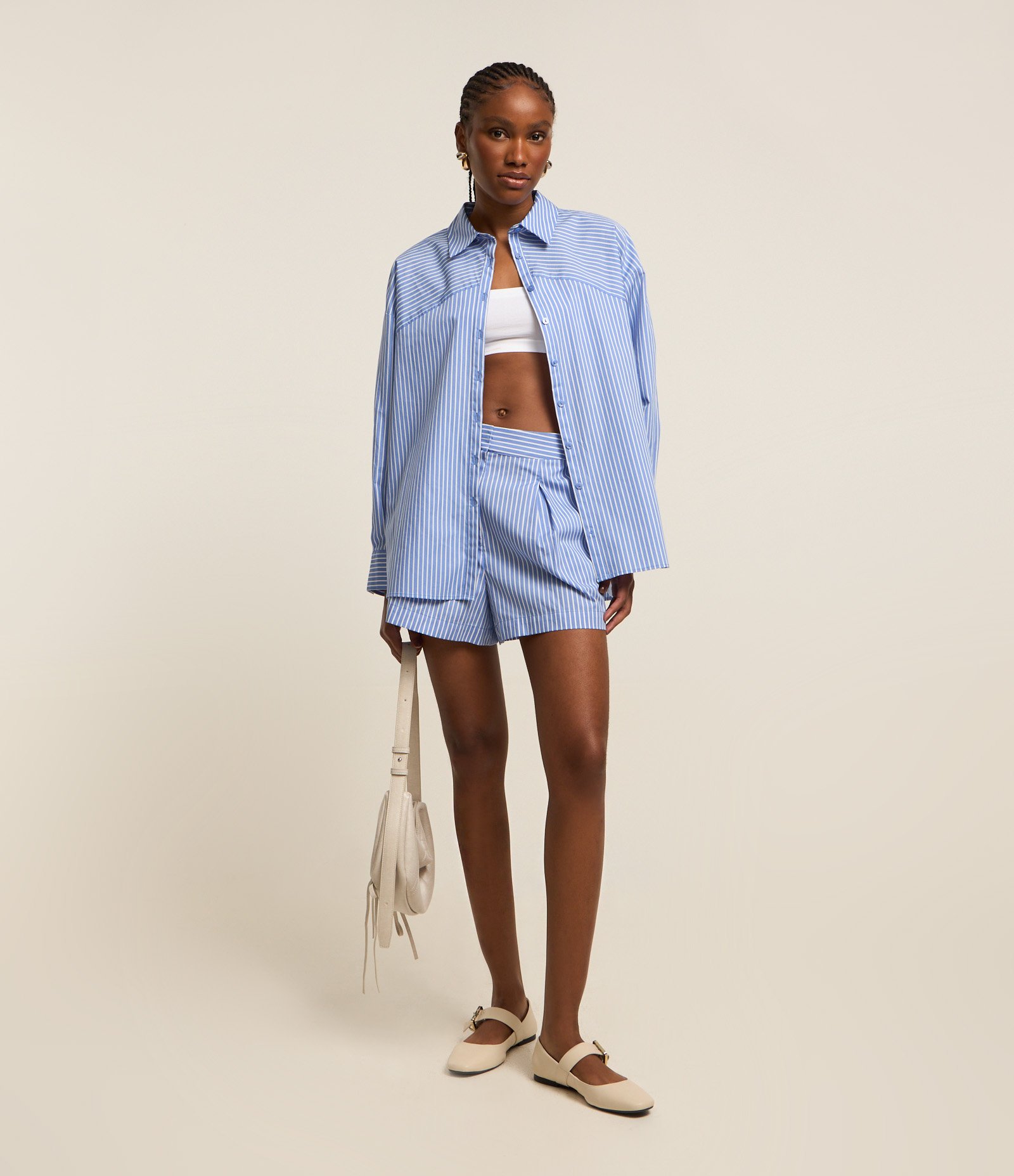 Short Regular em Tricoline com Listras e Pregas Azul 1