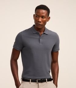 Camisa Polo Slim com Botões e Textura Canelada