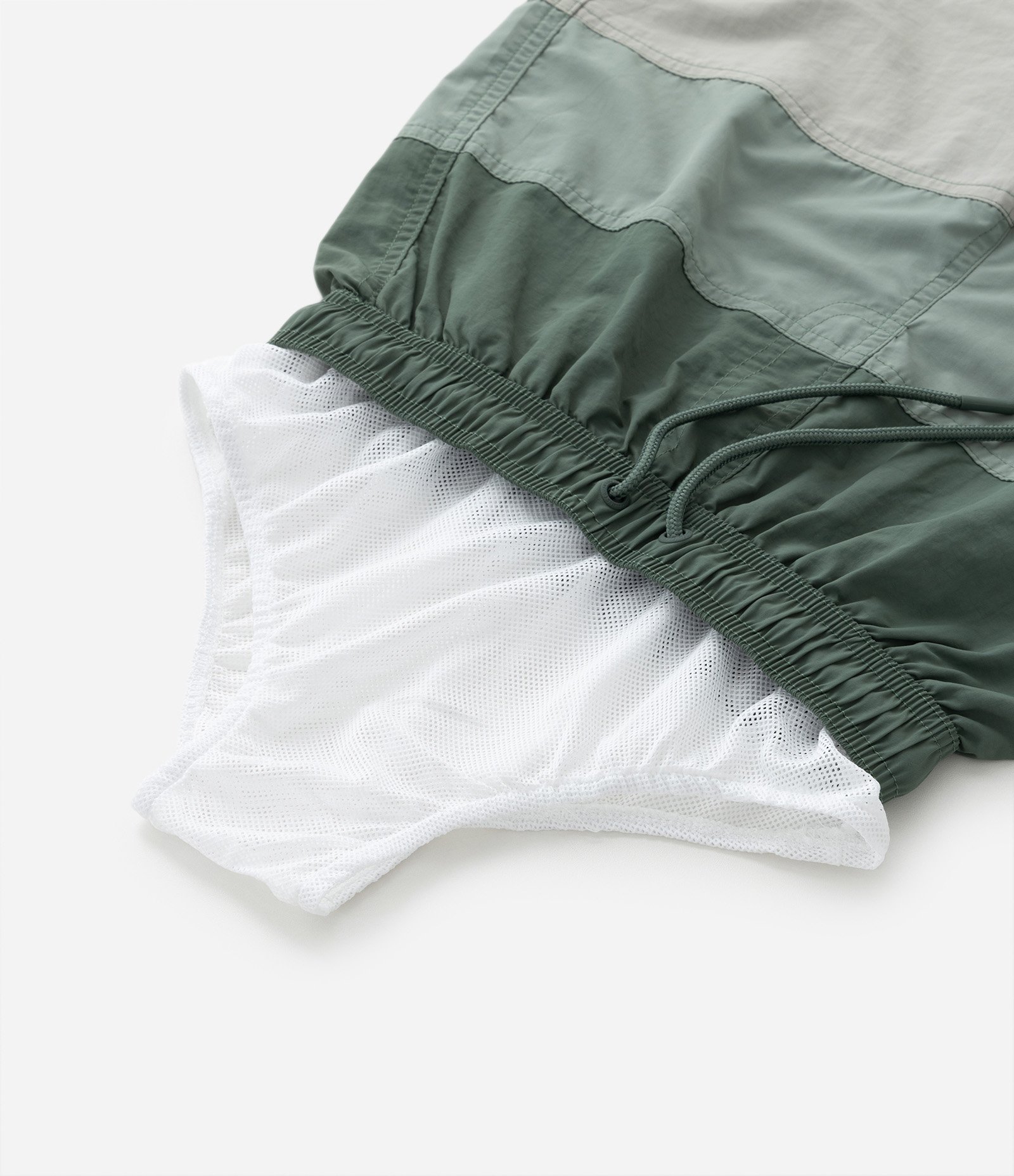 Bermuda Infantil com Estampa Bloco de Cor - Tam 5 a 14 Anos Verde 5