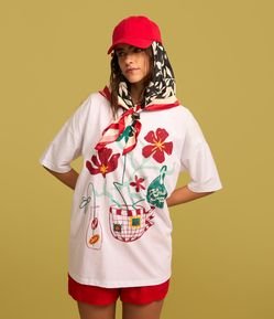 Camiseta Alongada em Algodão com Estampa 
Flower Shop