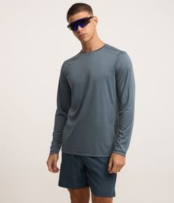 Camiseta Esportiva com Estampa Riscada com Proteção UV