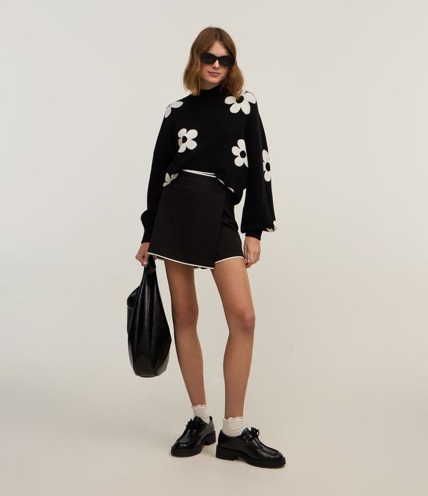 Short Saia em Alfaiataria com Pipping Contrastante