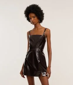 Vestido Curto em Pu com Efeito Vinílico