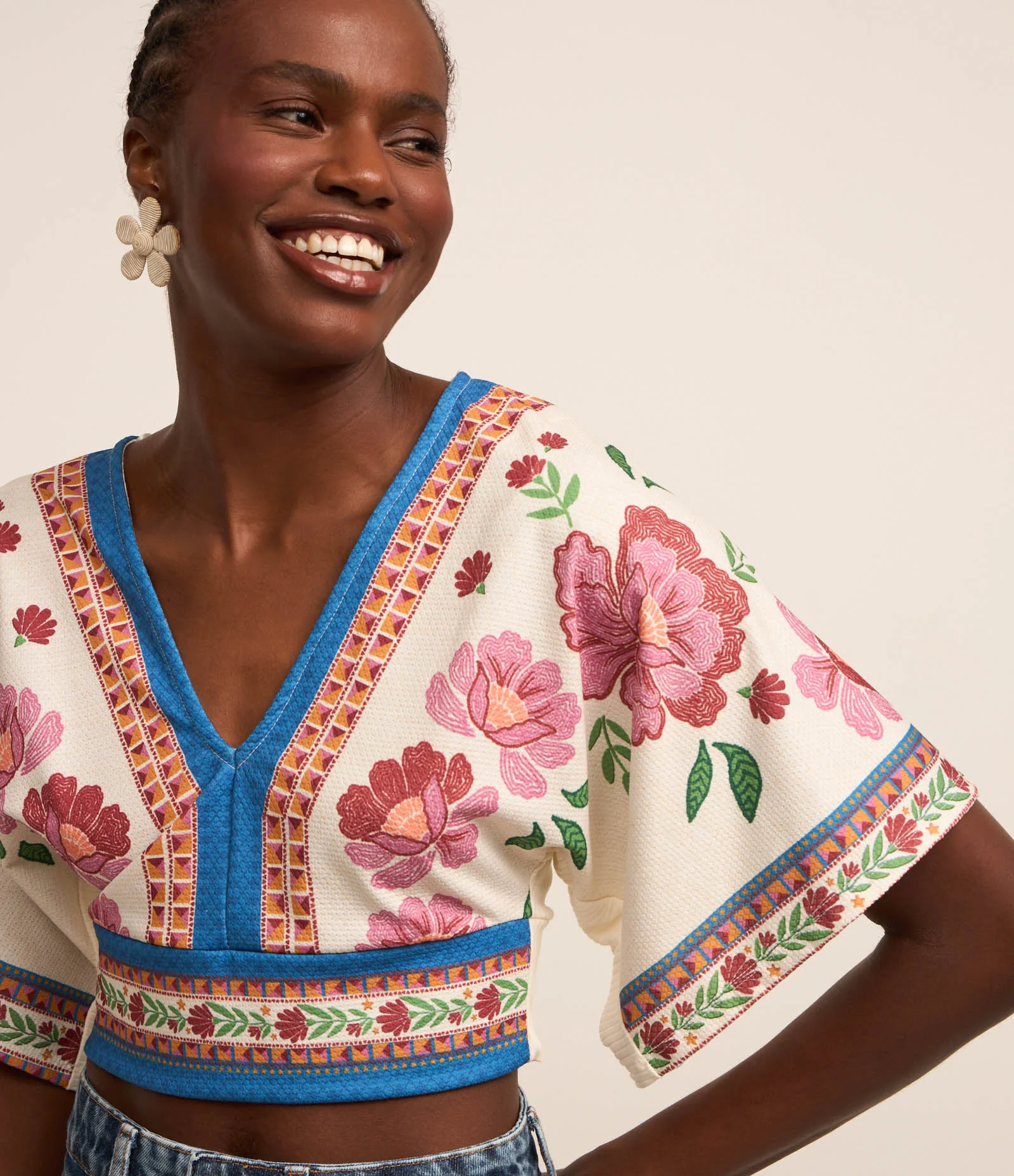 Blusa Cropped Texturizada com Estampa Floral Branco 1