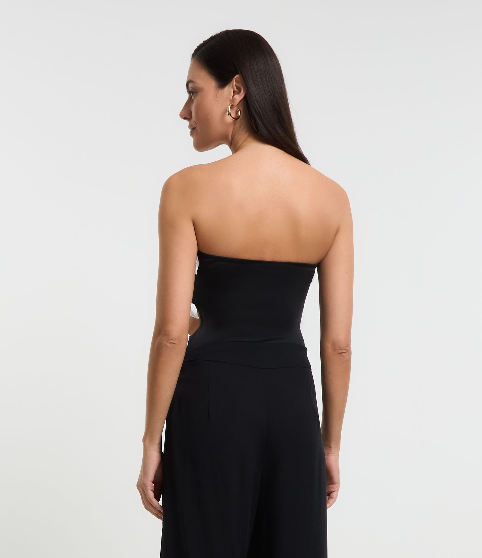 Body em Jersey com Lacinhos Aplicados nas Laterais Preto 3