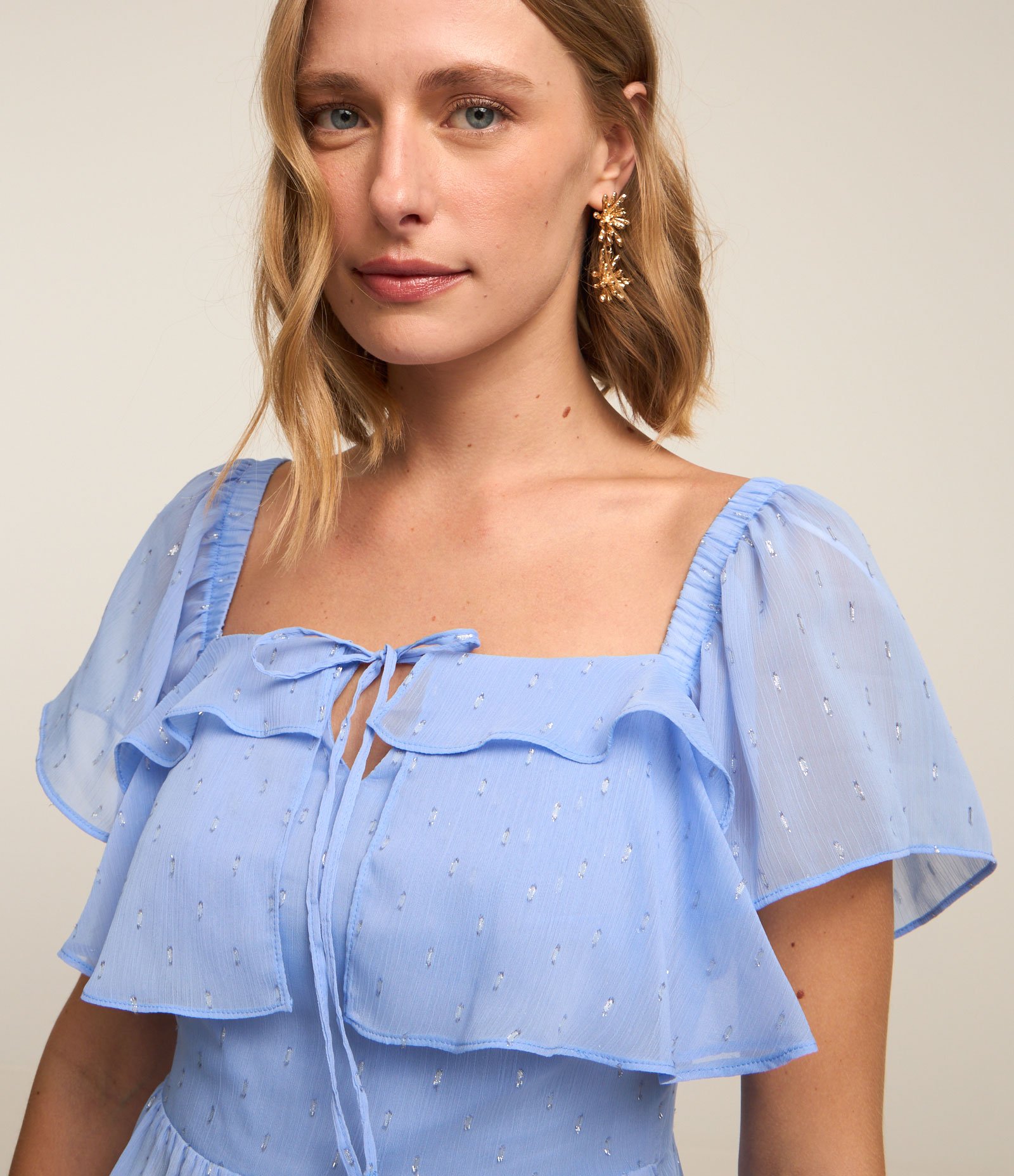 Blusa Peplum em Chiffon com Babados e Aplicações Azul 3