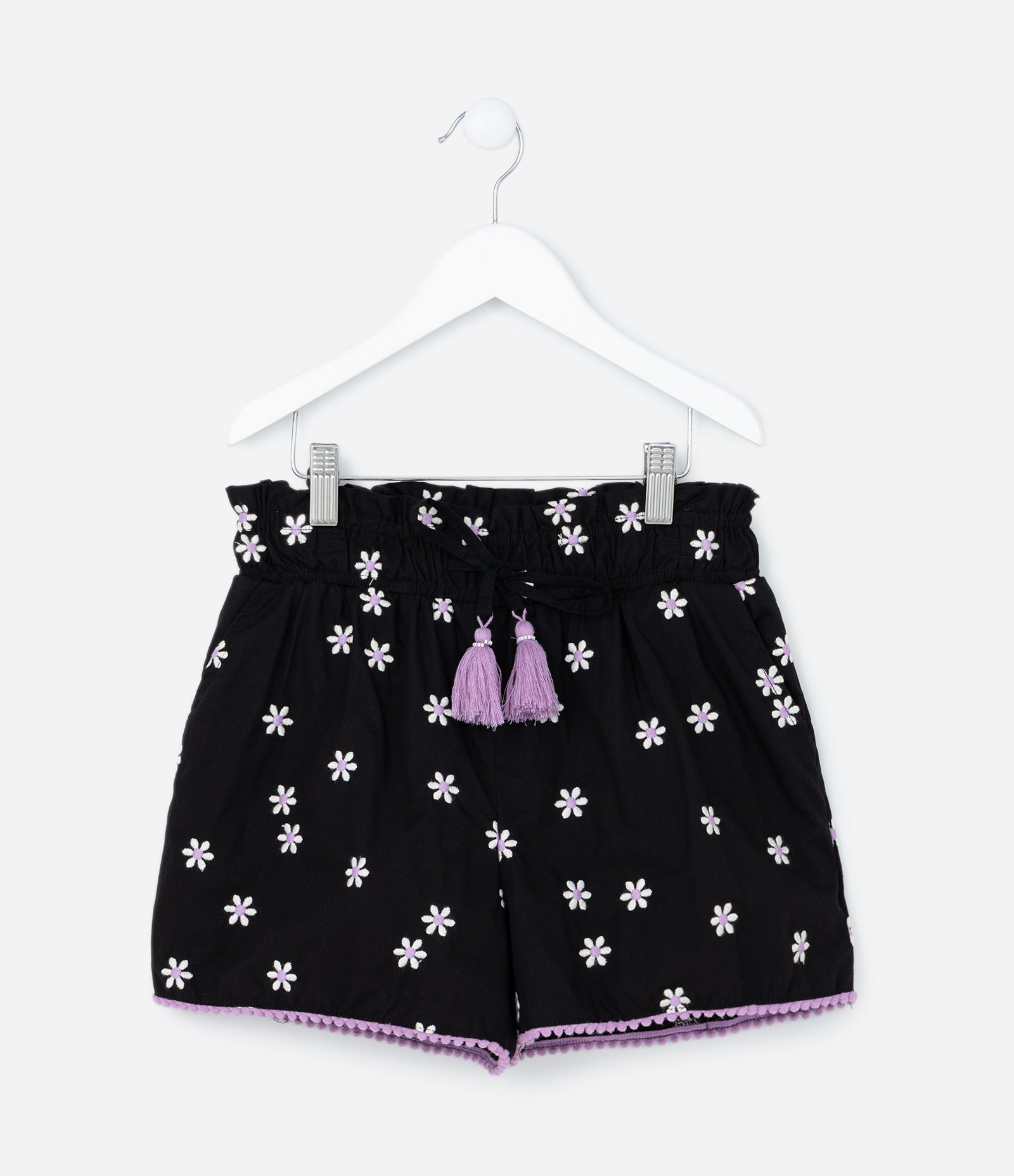 Short Clochard Infantil com Bordado de Margaridas - Tam 5 a 14 Anos Preto 1
