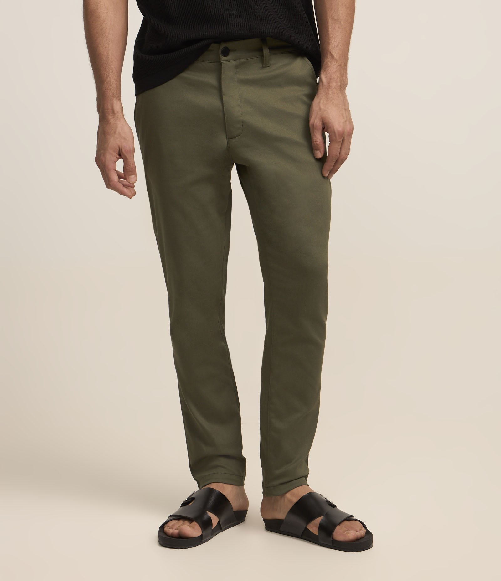 Calça Slim em Sarja Cós com Passantes e Bolso Verde 3