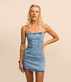 Vestido Curto em Jeans com Lavagem Dirty e Zíper nas Costas