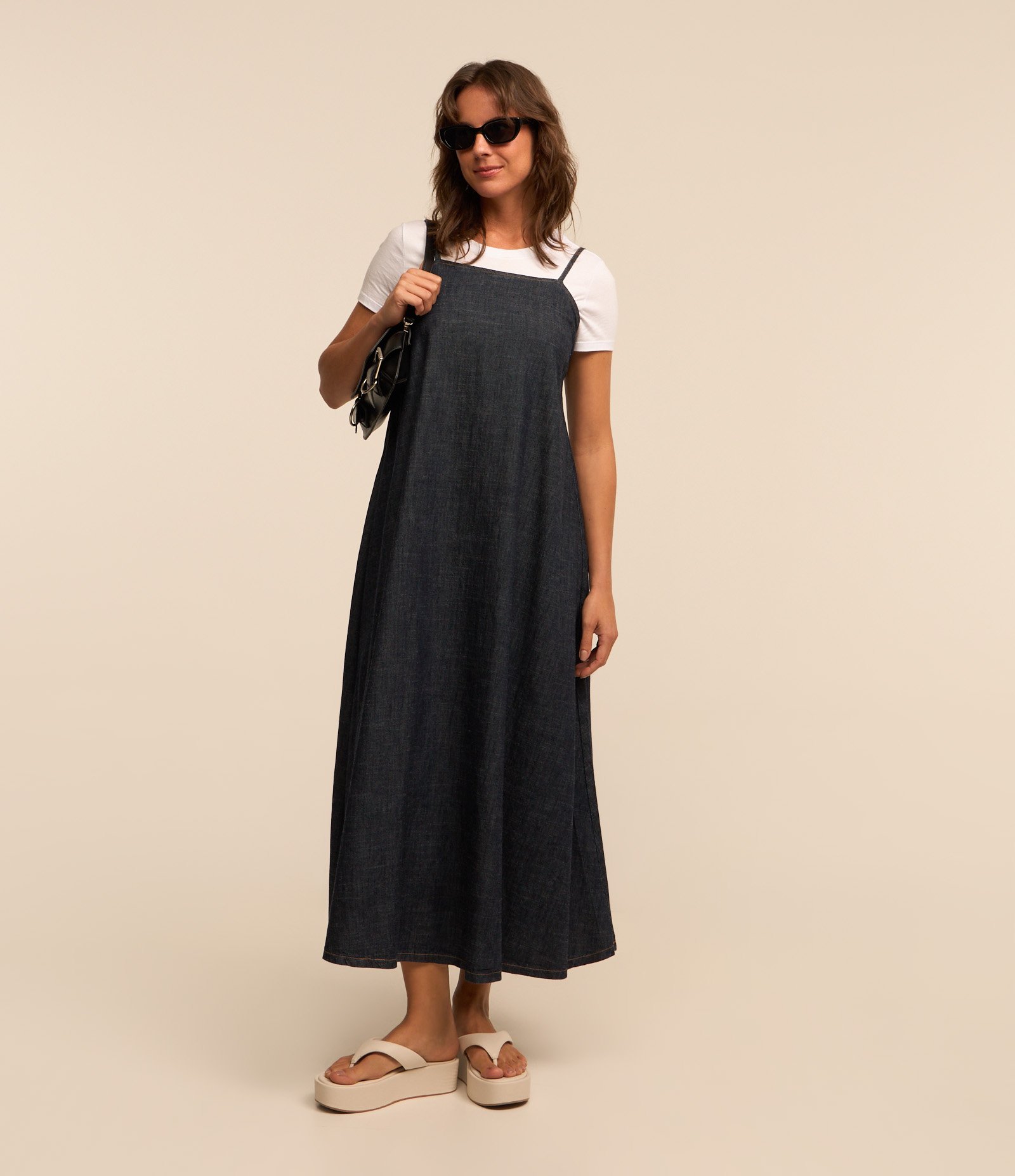 Vestido Midi Jeans com Alcinha Fina Azul 1