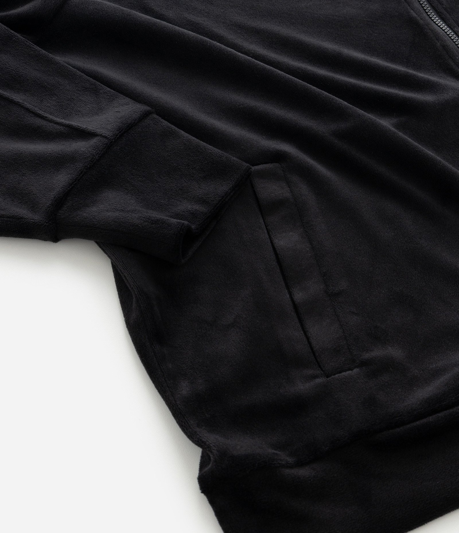 Jaqueta Esportiva em Plush Com Gola Alta Curve & Plus Size Preto 10