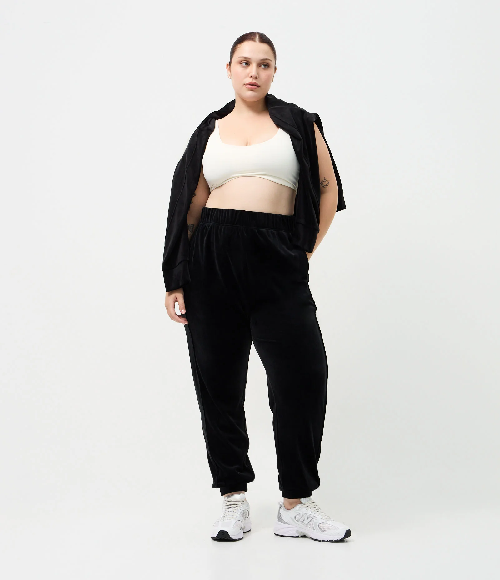 Calça Jogger Esportiva em Plush Curve e Plus Size Preto 1