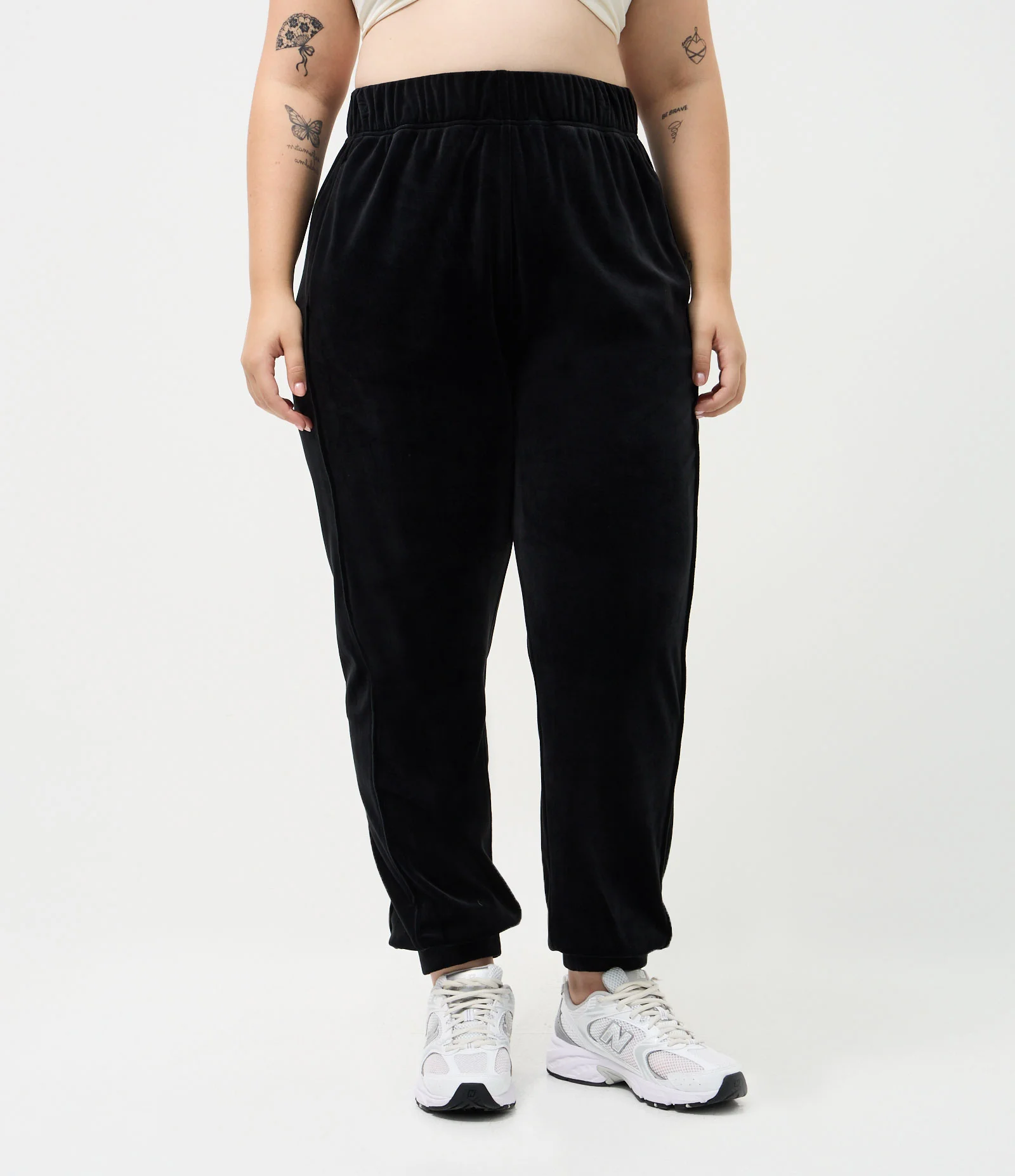 Calça Jogger Esportiva em Plush Curve e Plus Size Preto 2