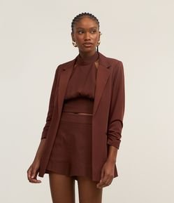 Blazer Alongado de Alfaiataria em Crepe com Franzido nas Mangas