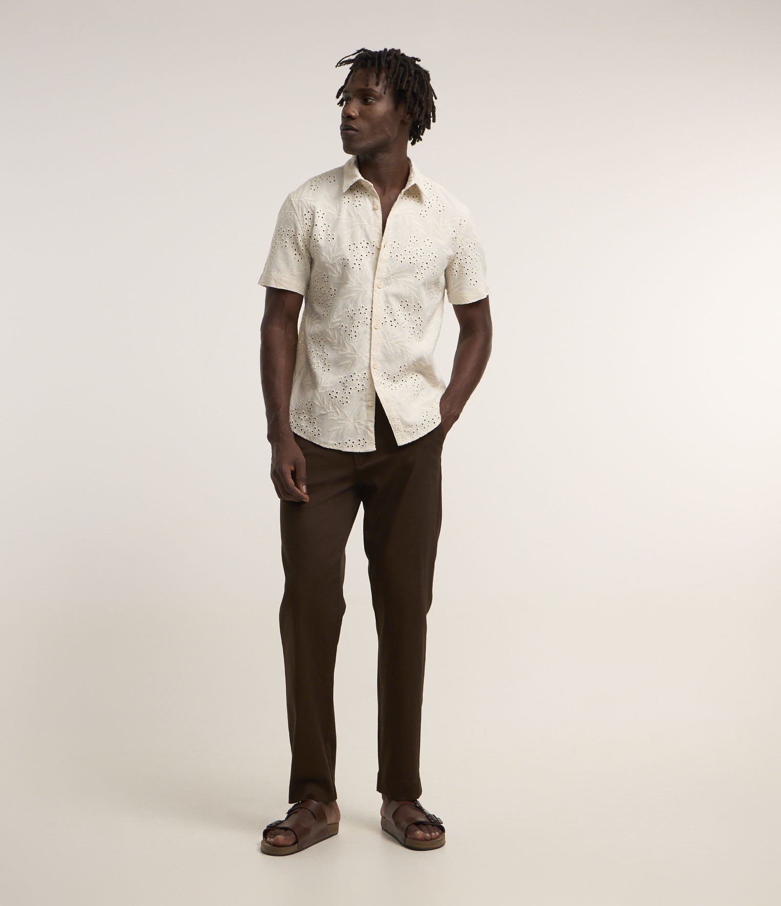 Calça Slim em Sarja com Elastano Marrom 3