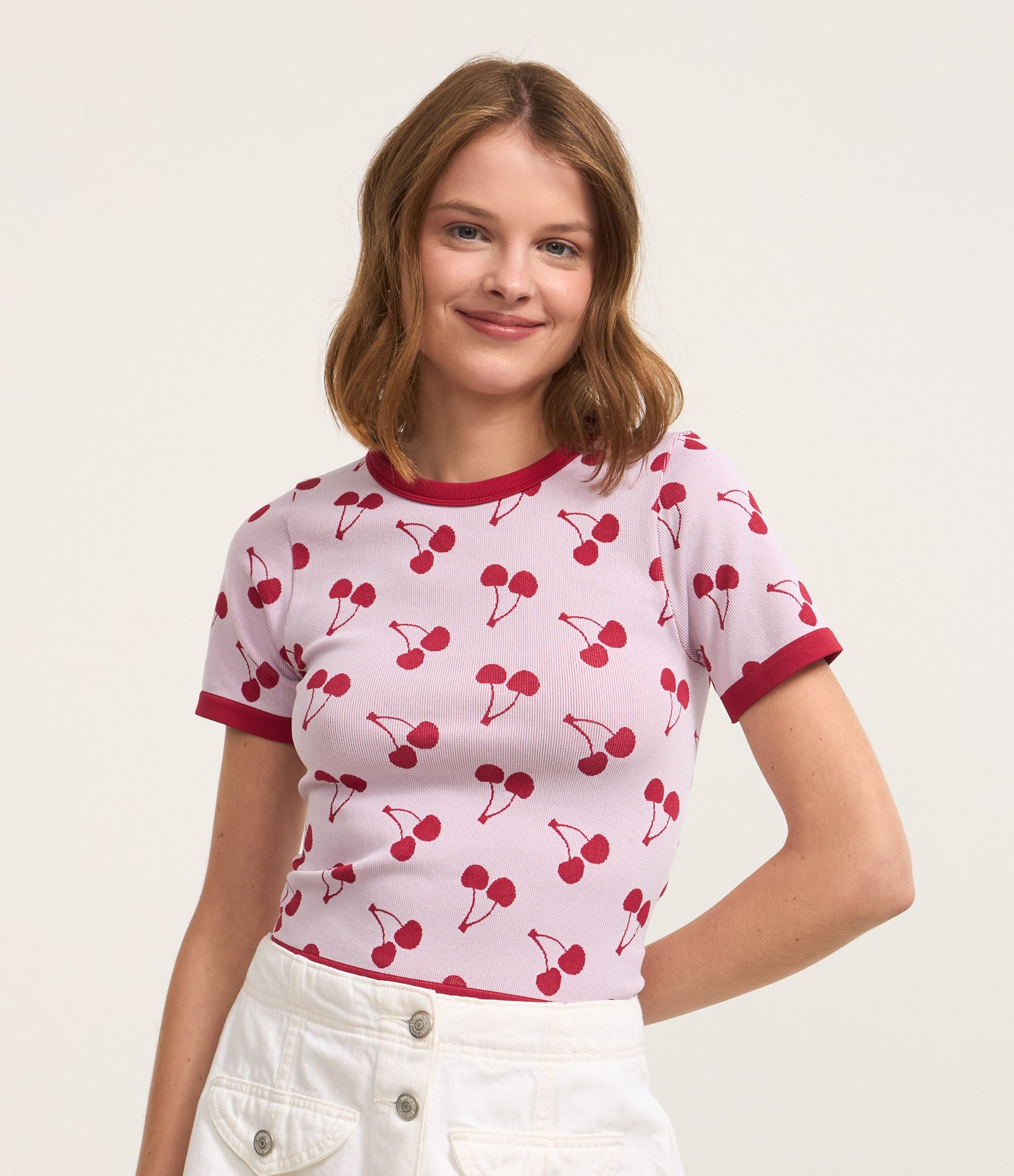 Blusa em Jacquard com Gola Contrastante e Estampa de Cerejinhas Rosa 1