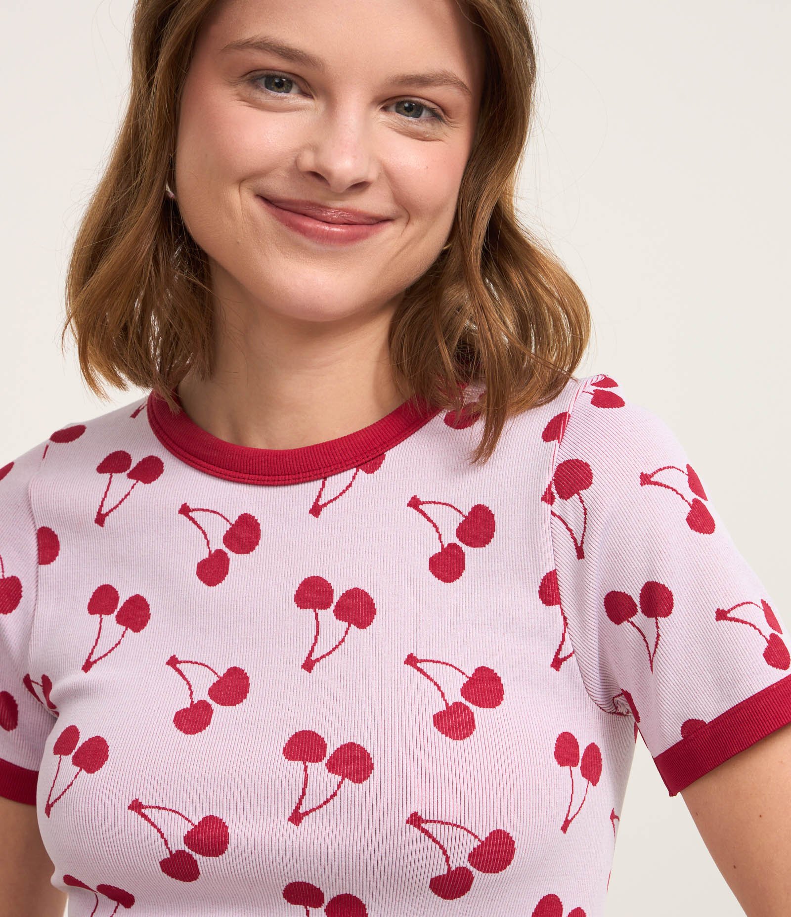 Blusa em Jacquard com Gola Contrastante e Estampa de Cerejinhas Rosa 3