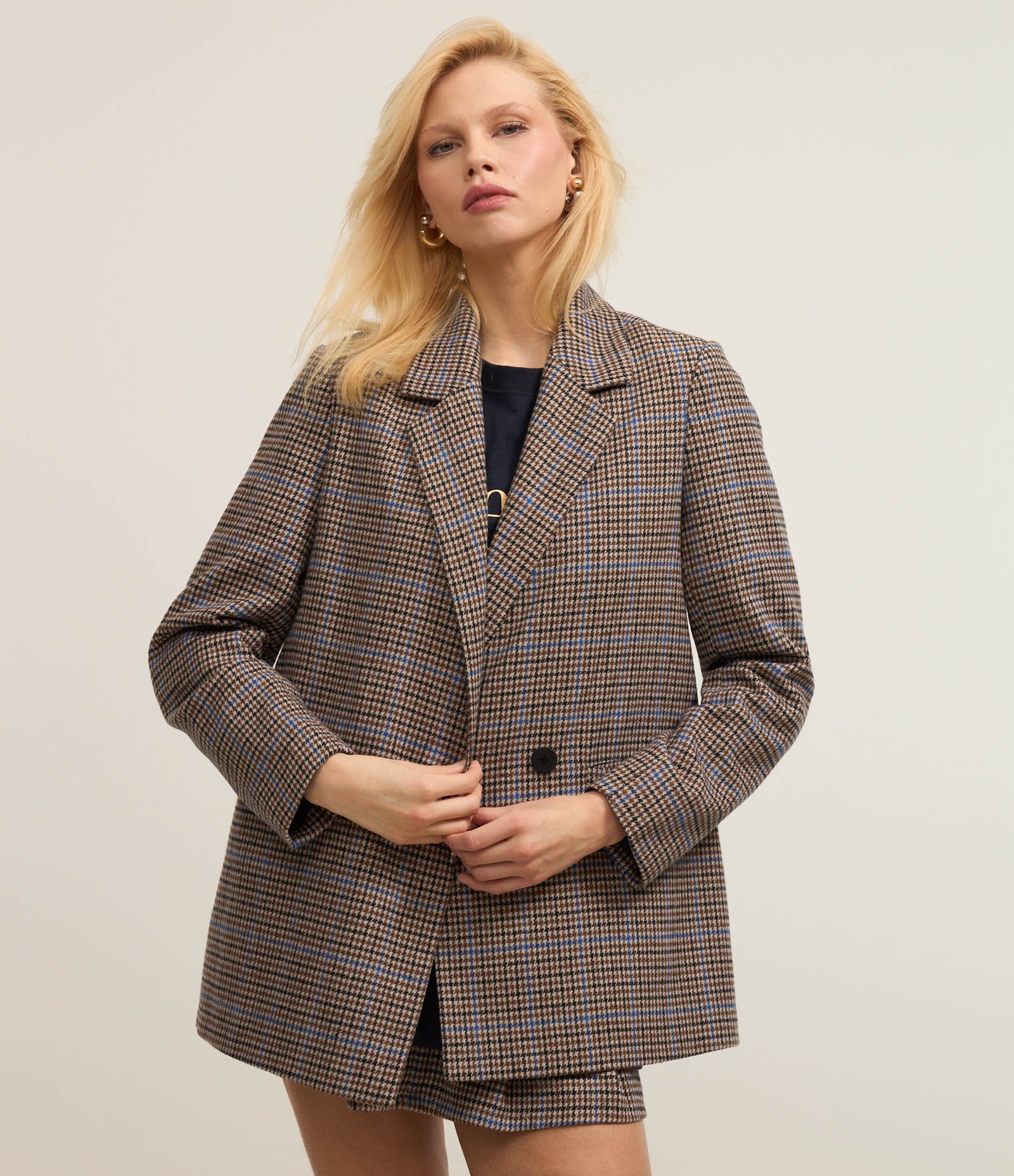 Blazer Longo Alfaiatado Polivelour Xadrez com Bolsos Marrom 5