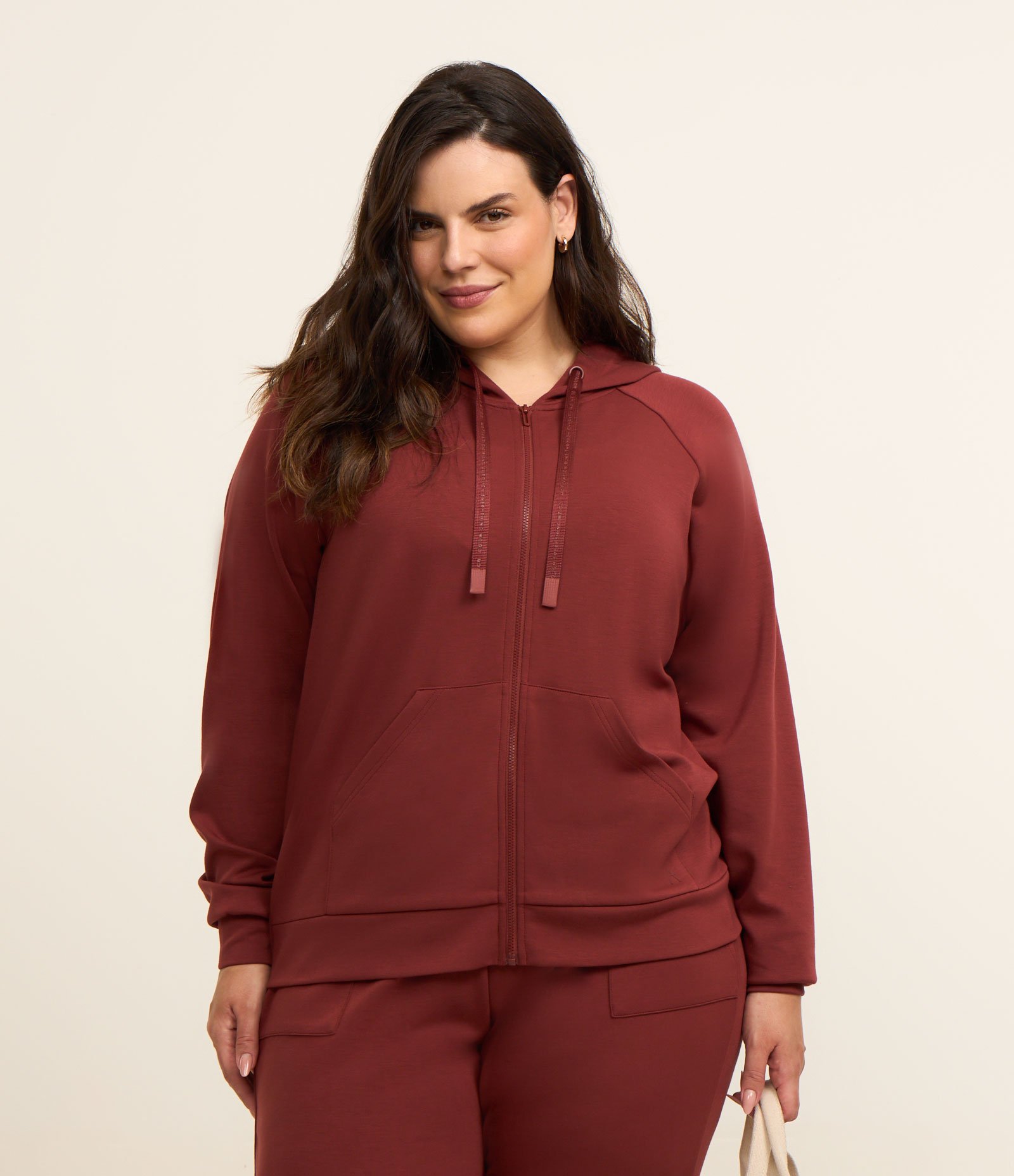 Jaqueta Esportiva com Capuz e Manga Raglan Curve e Plus Size Marrom 2