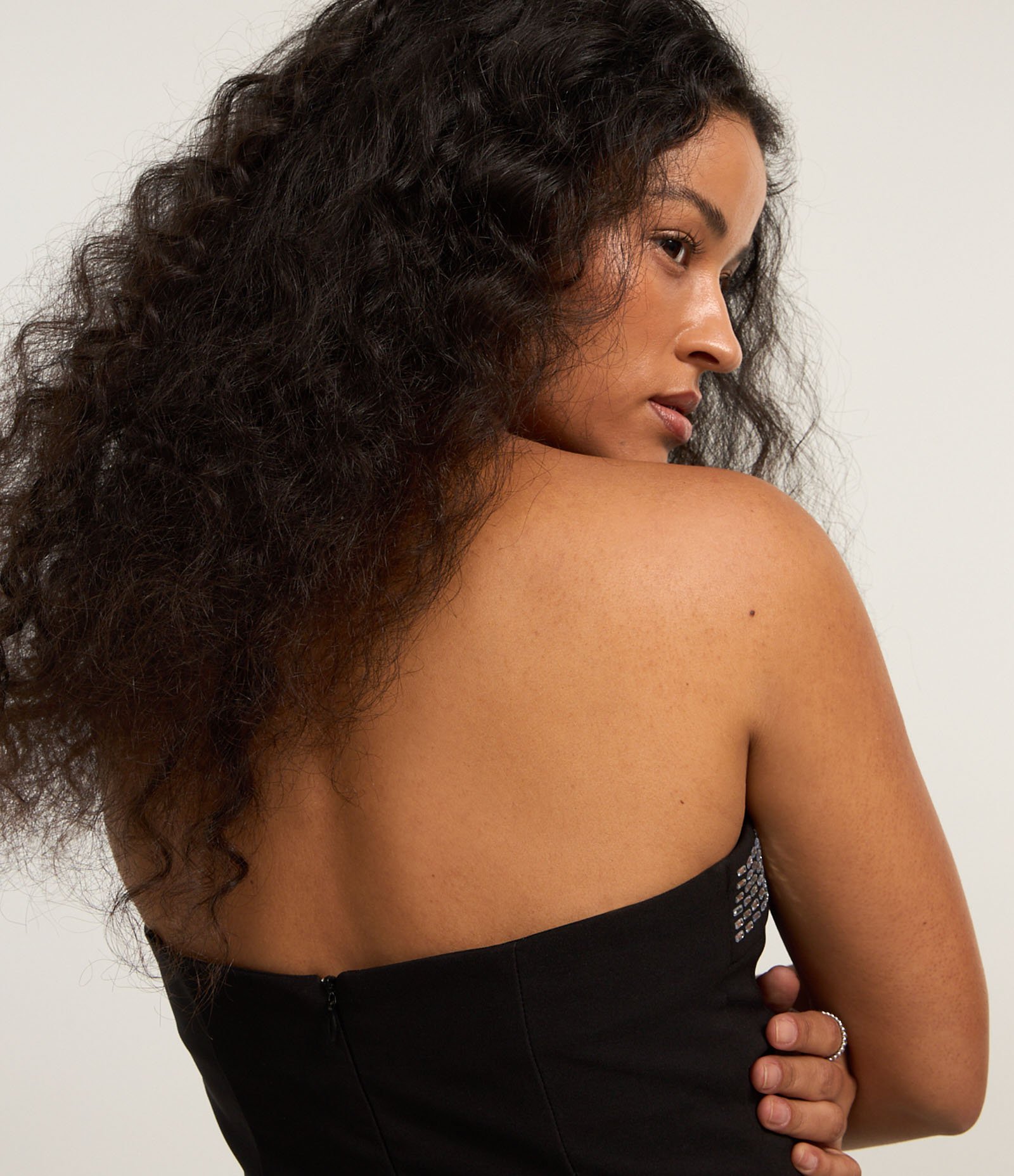 Blusa Alongada em Alfaiataria com Brilhos Aplicados Preto 4